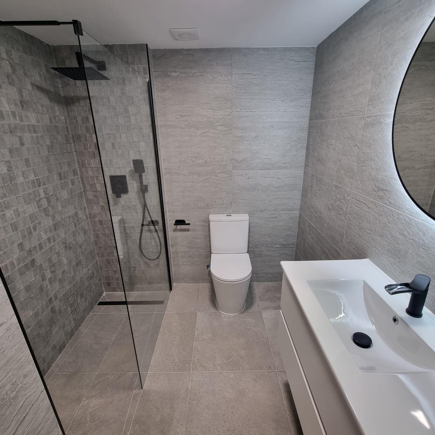 Piso totalmente reformado con 3 habitaciones en el centro de - foto 17