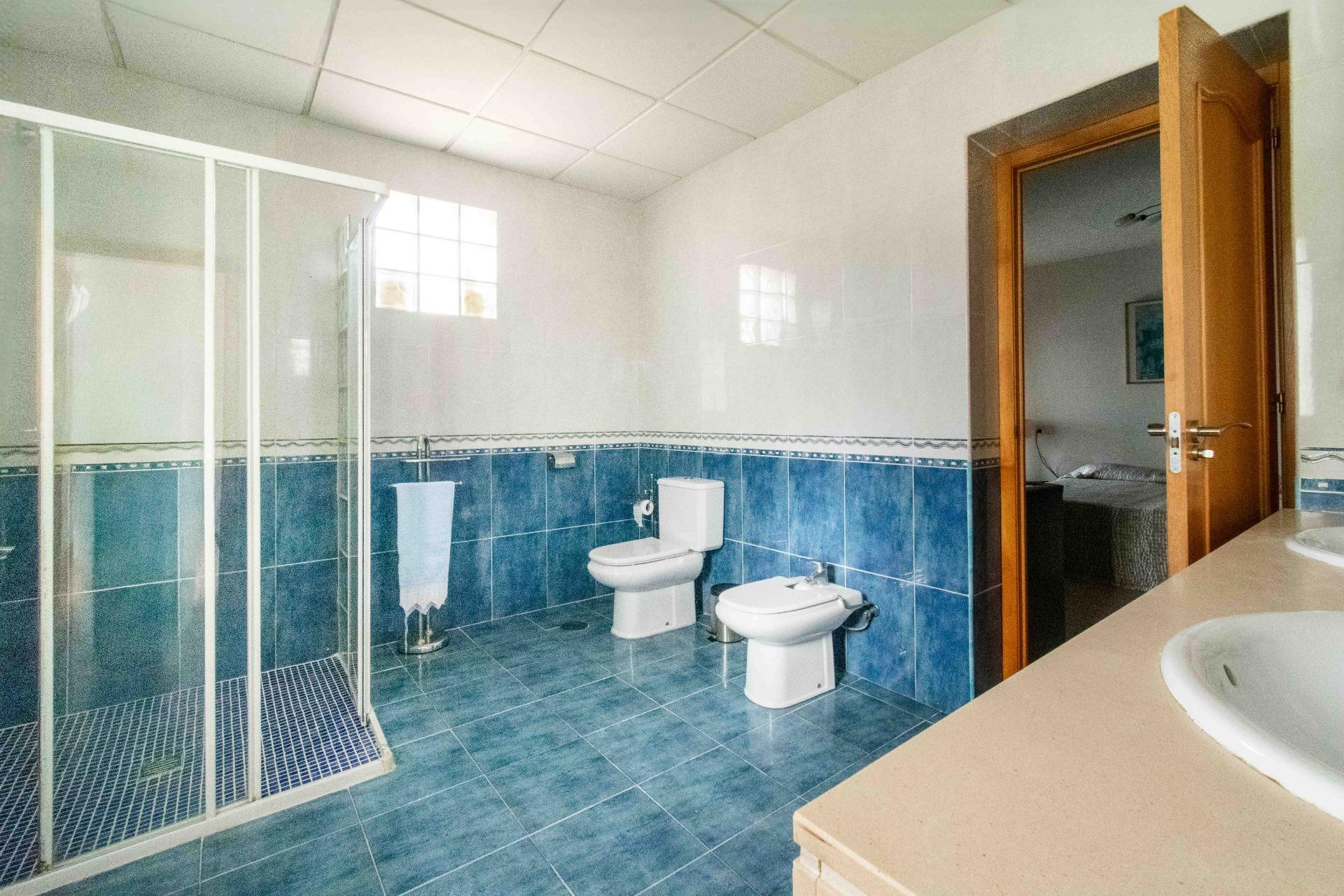 Planta baja de céntrico chalet en el Albir, con cuatro dormi - foto 17