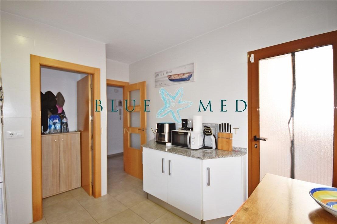 EXCLUSIVO CHALET CON VISTAS AL MAR Y PISCINA PROPIA EN EL AL - foto 11