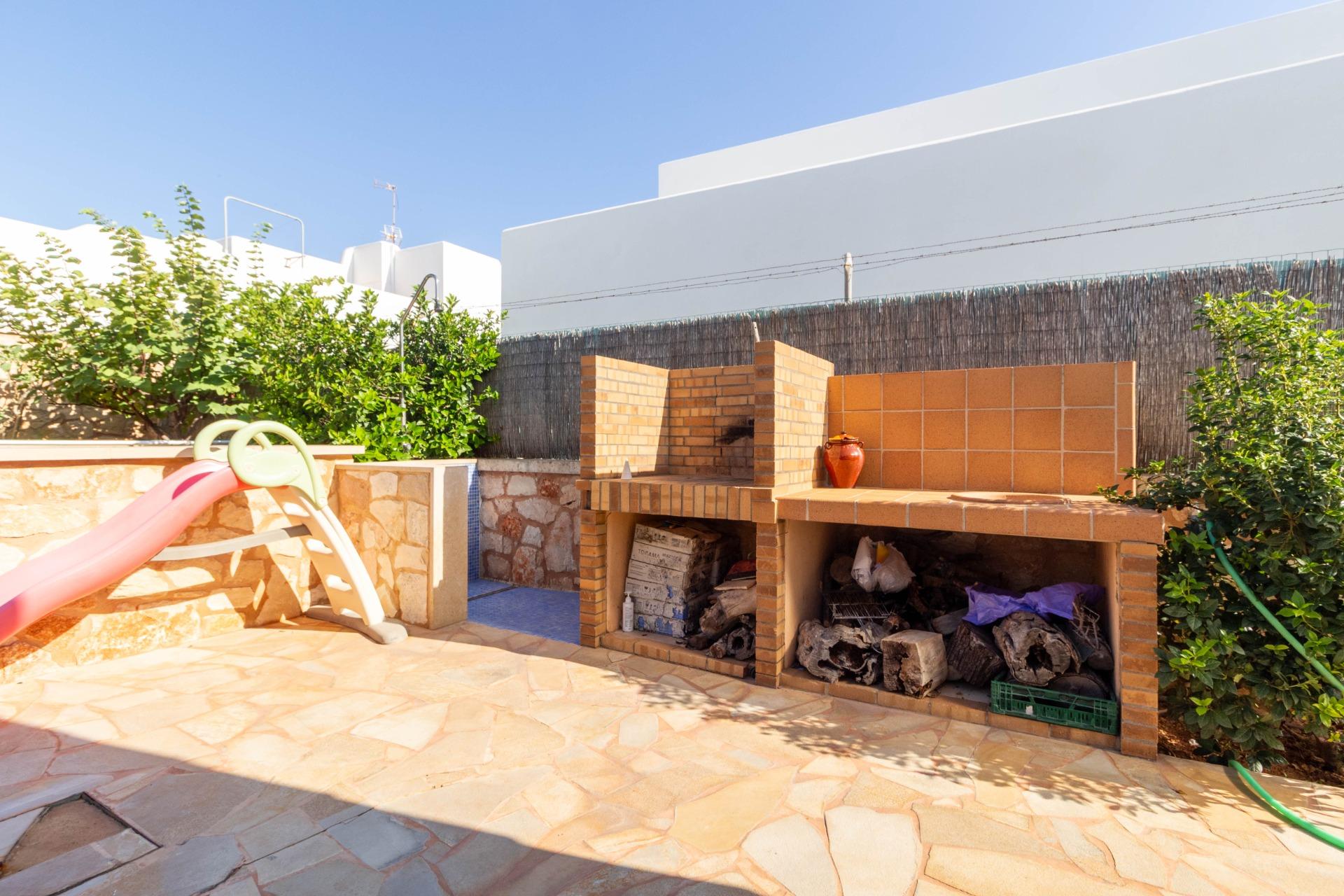 Vivienda unifamiliar con piscina y amplias terrazas en Cala  - foto 7