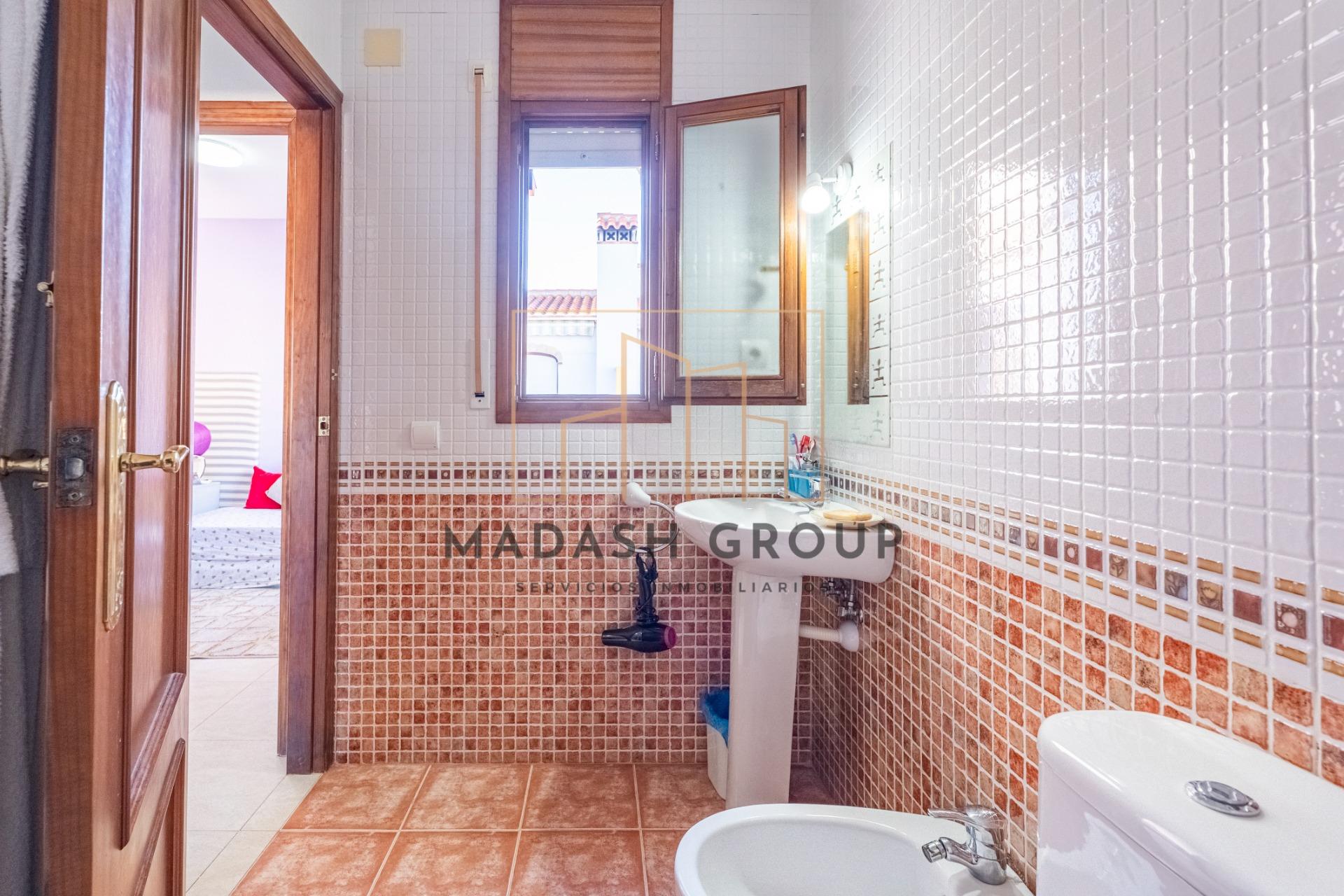 Chalet pareado 3 vientos con terrazas, vistas al mar y monta - foto 47