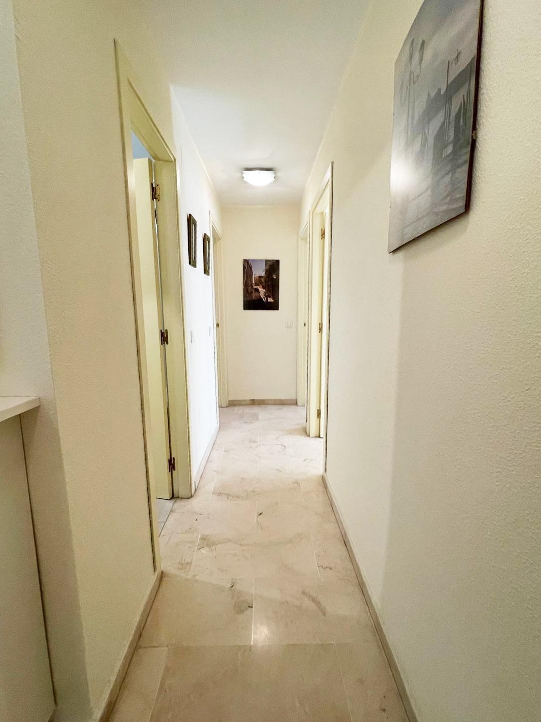 Amplio piso con terraza, garaje y ubicación excepcional en N - foto 14