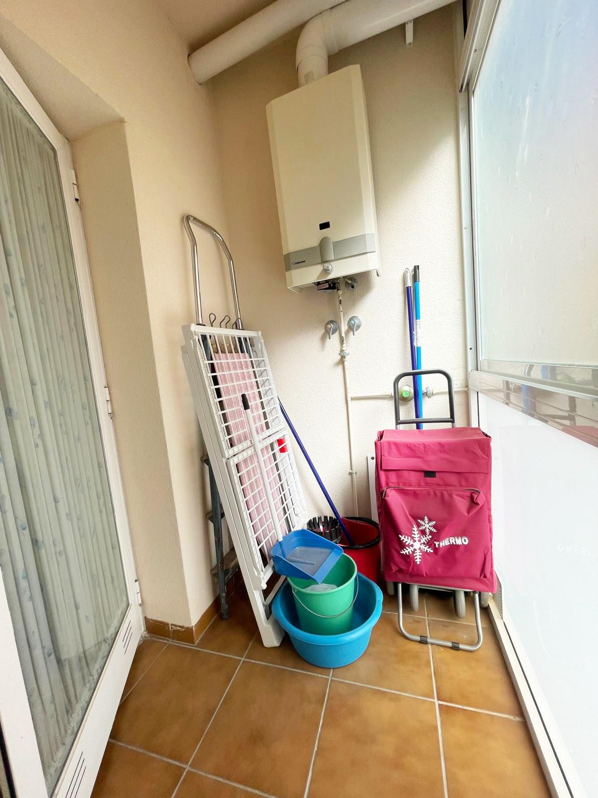 Amplio piso con terraza, garaje y ubicación excepcional en N - foto 18