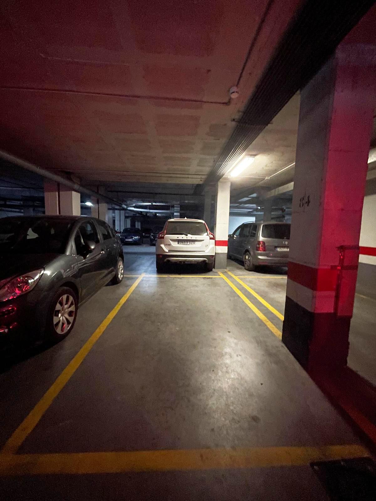 Amplio piso con terraza, garaje y ubicación excepcional en N - foto 19