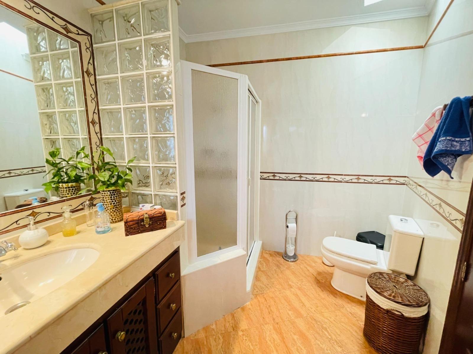 Casa con encanto y cueva natural en el corazón de Alhaurín e - foto 22