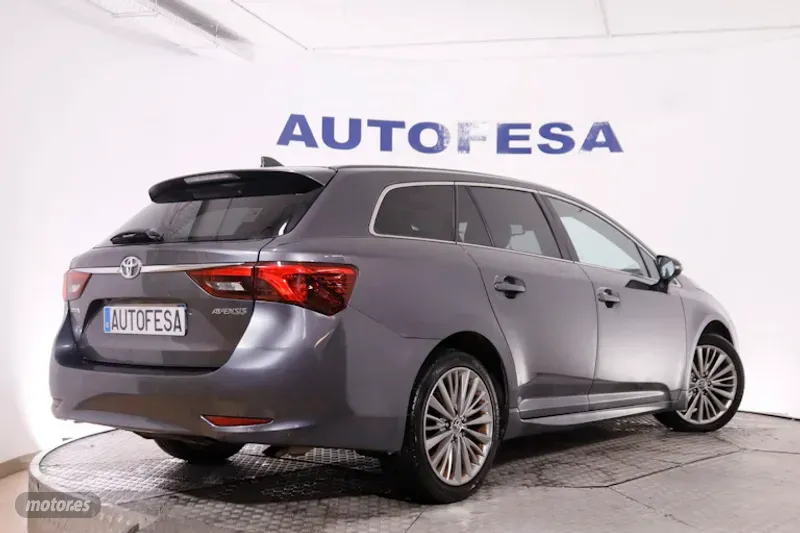 Toyota Avensis - foto 6