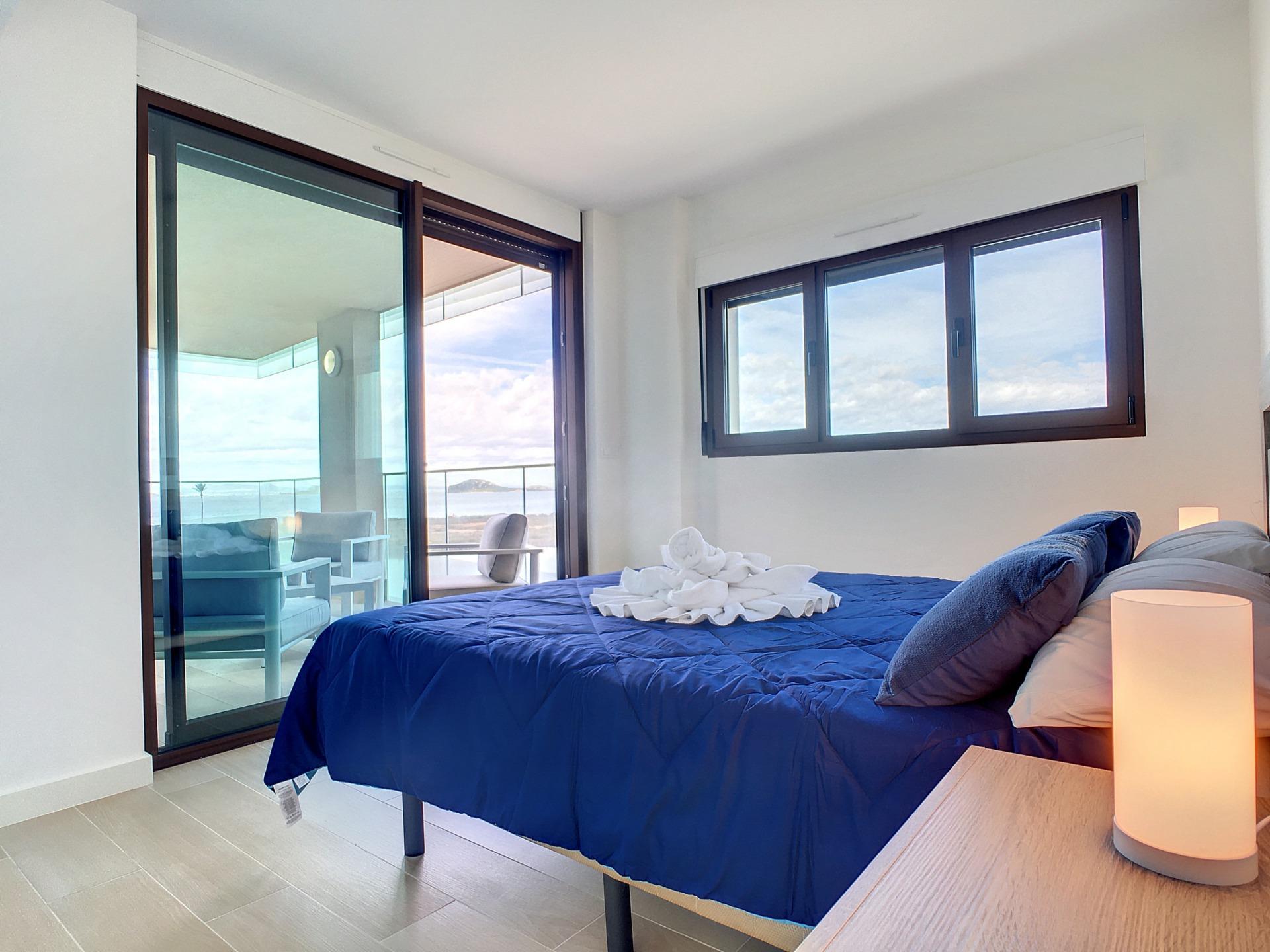 ELEGANTE APARTAMENTO CON TERRAZA Y VISTAS INOLVIDABLES – RES - foto 23