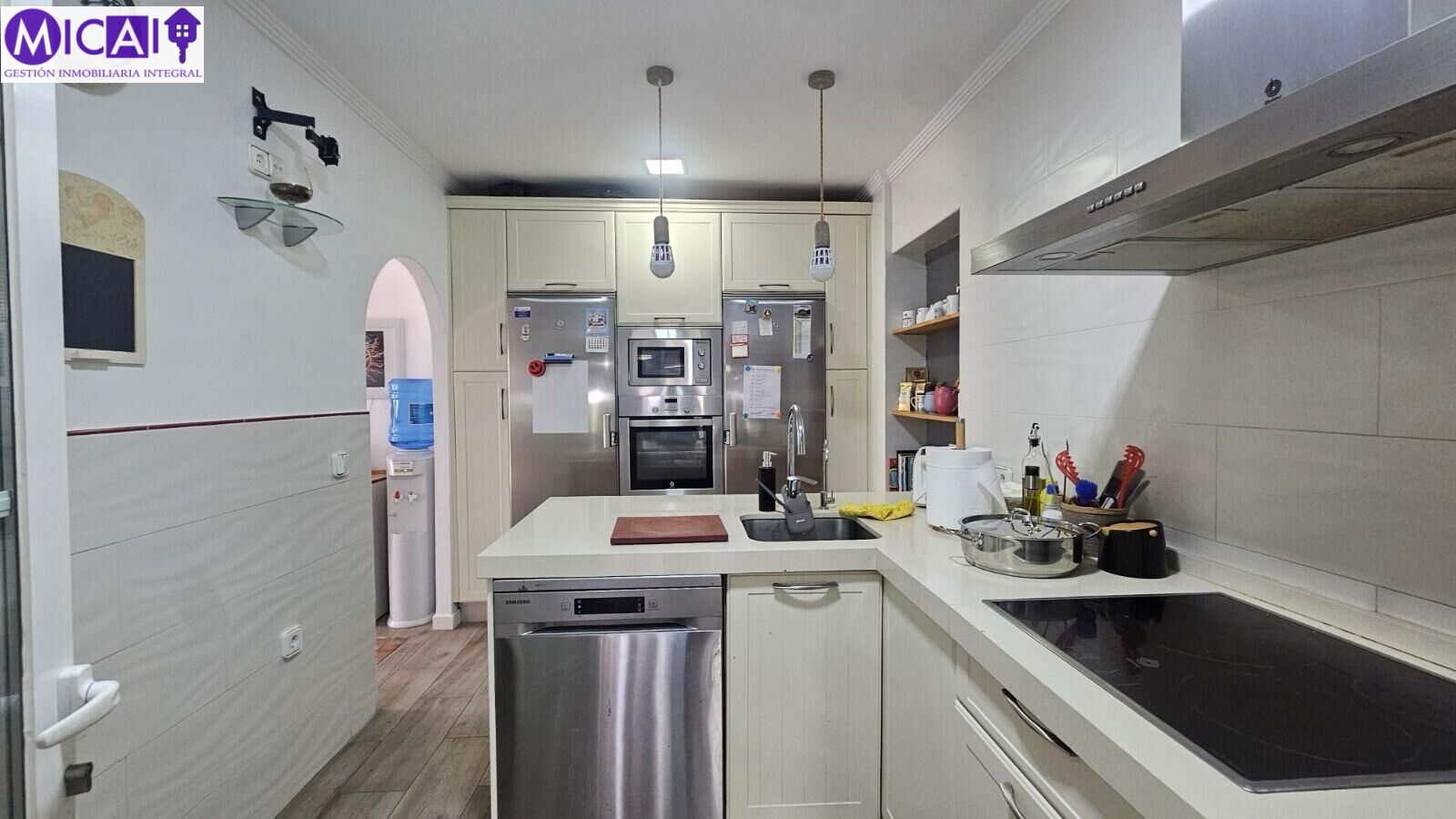 CHALET EXCLUSIVO CON PISCINA Y DOS PLANTAS - ZONA EL MARQUES - foto 12