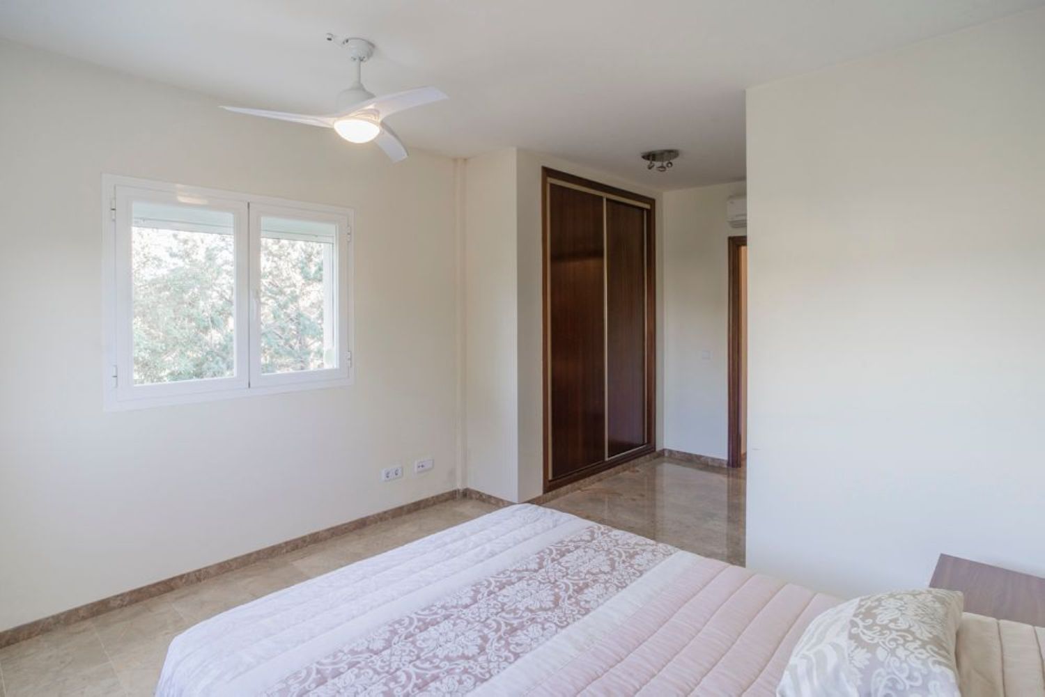 ***ALQUILER TEMPORAL ***ESPECTACULAR CHALET PAREADO CON VIST - foto 29