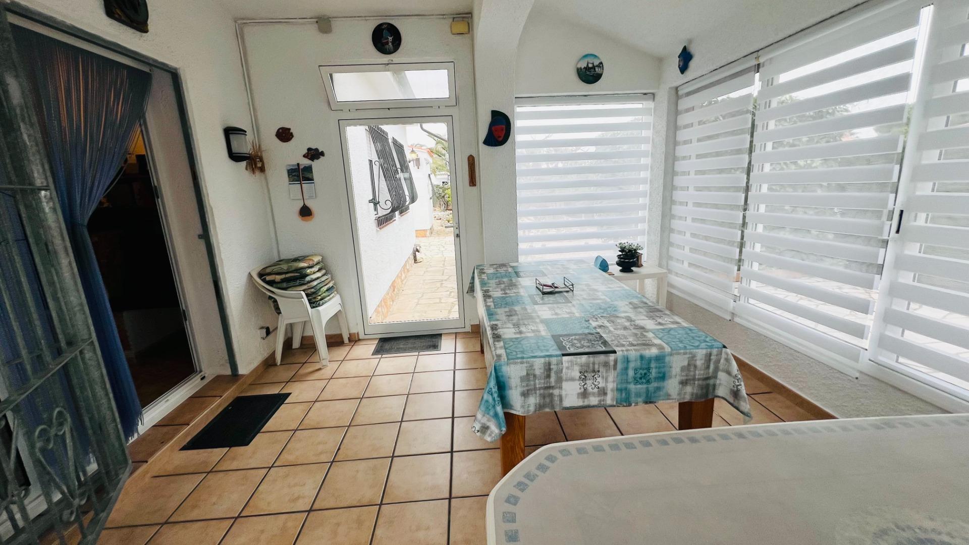 Chalet con gran jardín en Tres Cales a pocos metros de la pl - foto 20