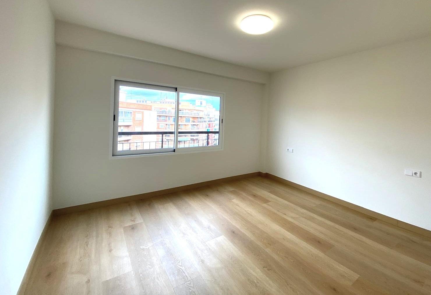 Vivienda totalmente reformada en Ruzafa - foto 13