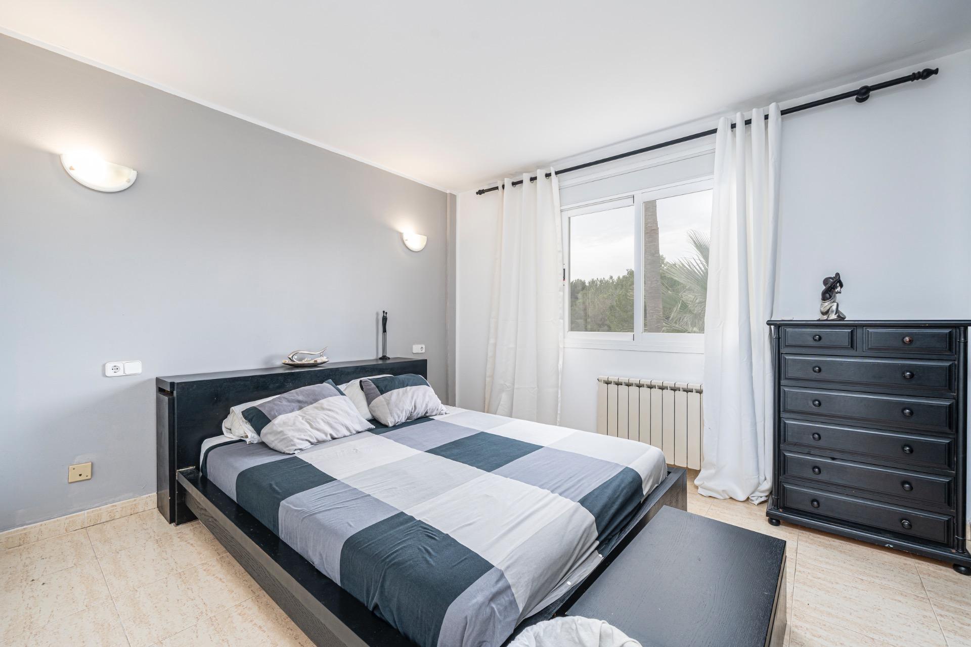 Piso en Sa coma con piscina, parking y terraza - foto 10