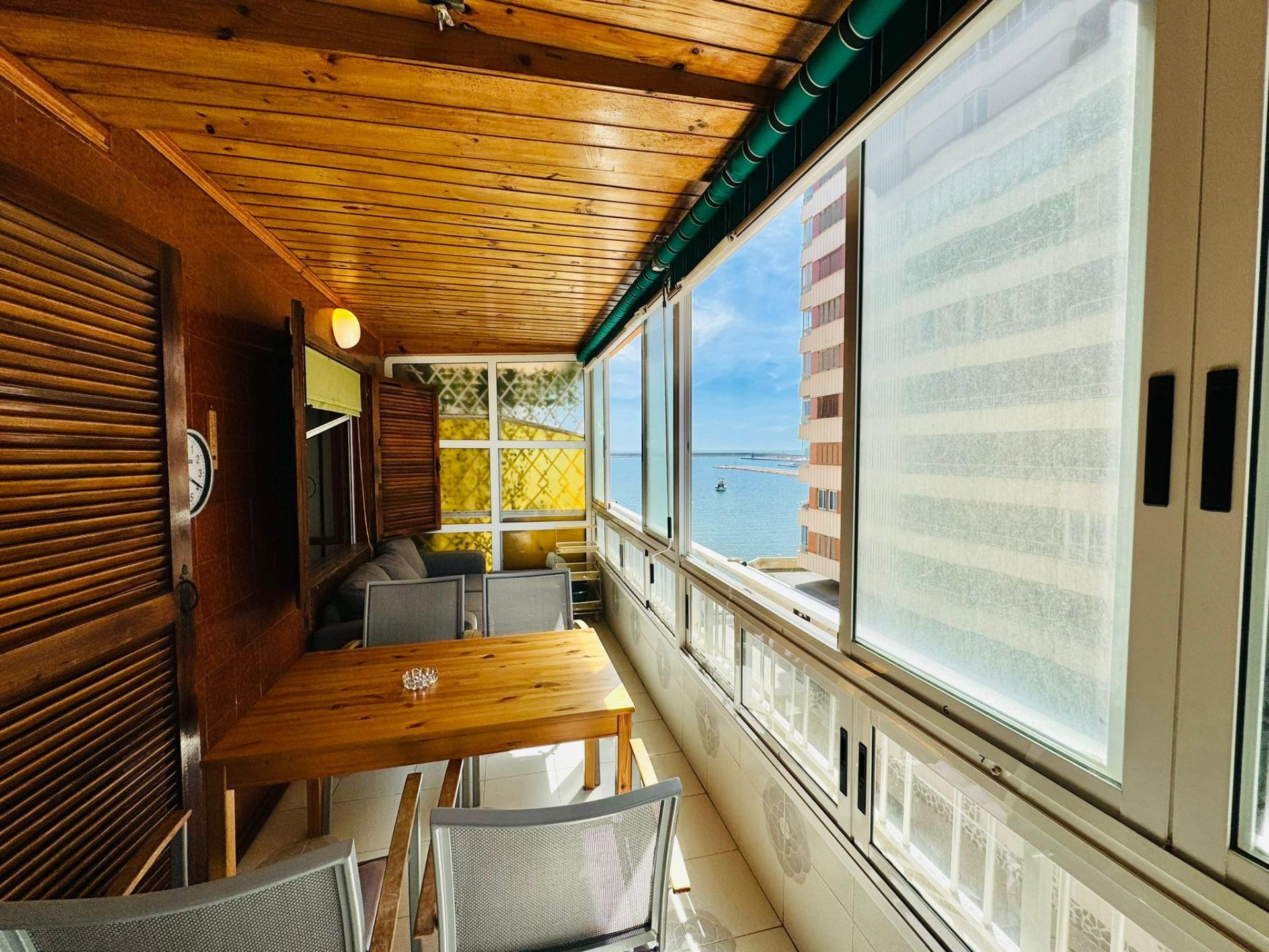 Piso de 3 dormitorios en Tercera Planta, primera linea Playa - foto 8