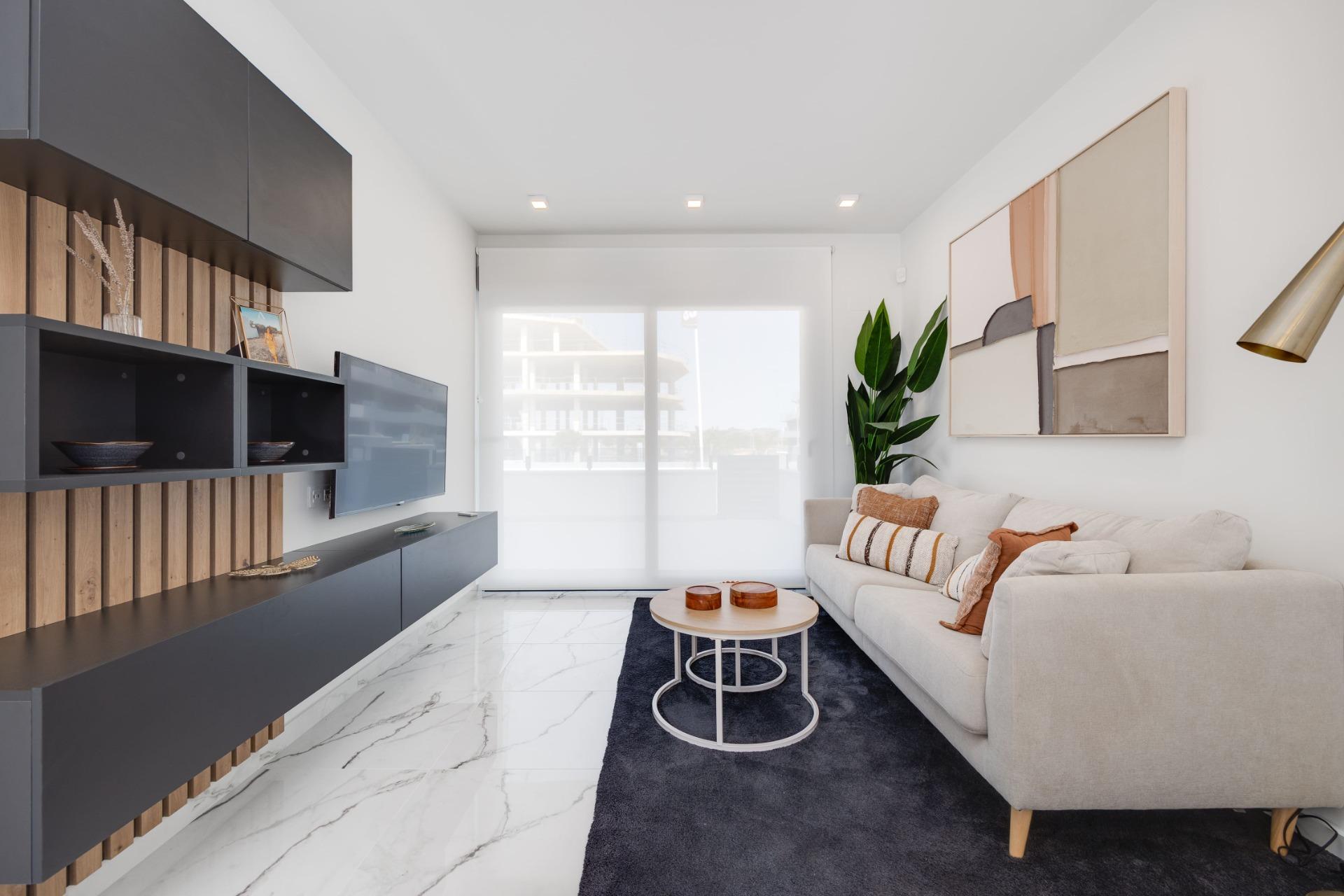 Apartamento con acabados de lujo en San Miguel de Salinas - foto 3