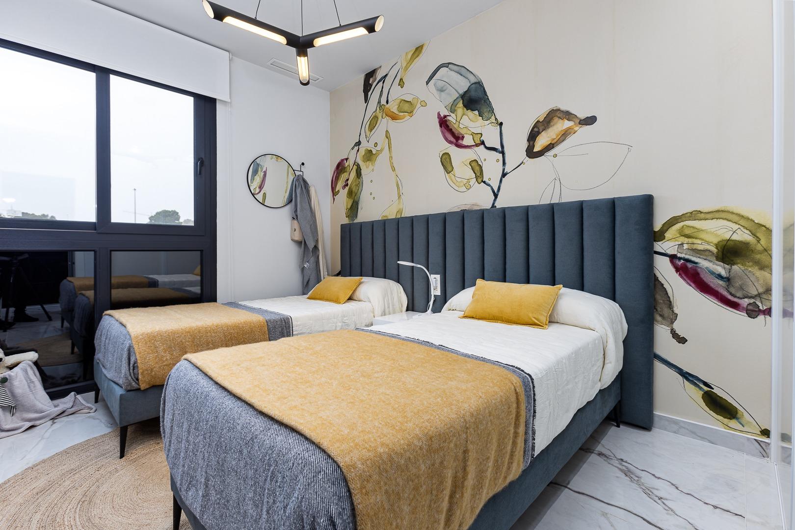 Apartamento moderno en El Chaparral con piscina, pádel y amp - foto 35