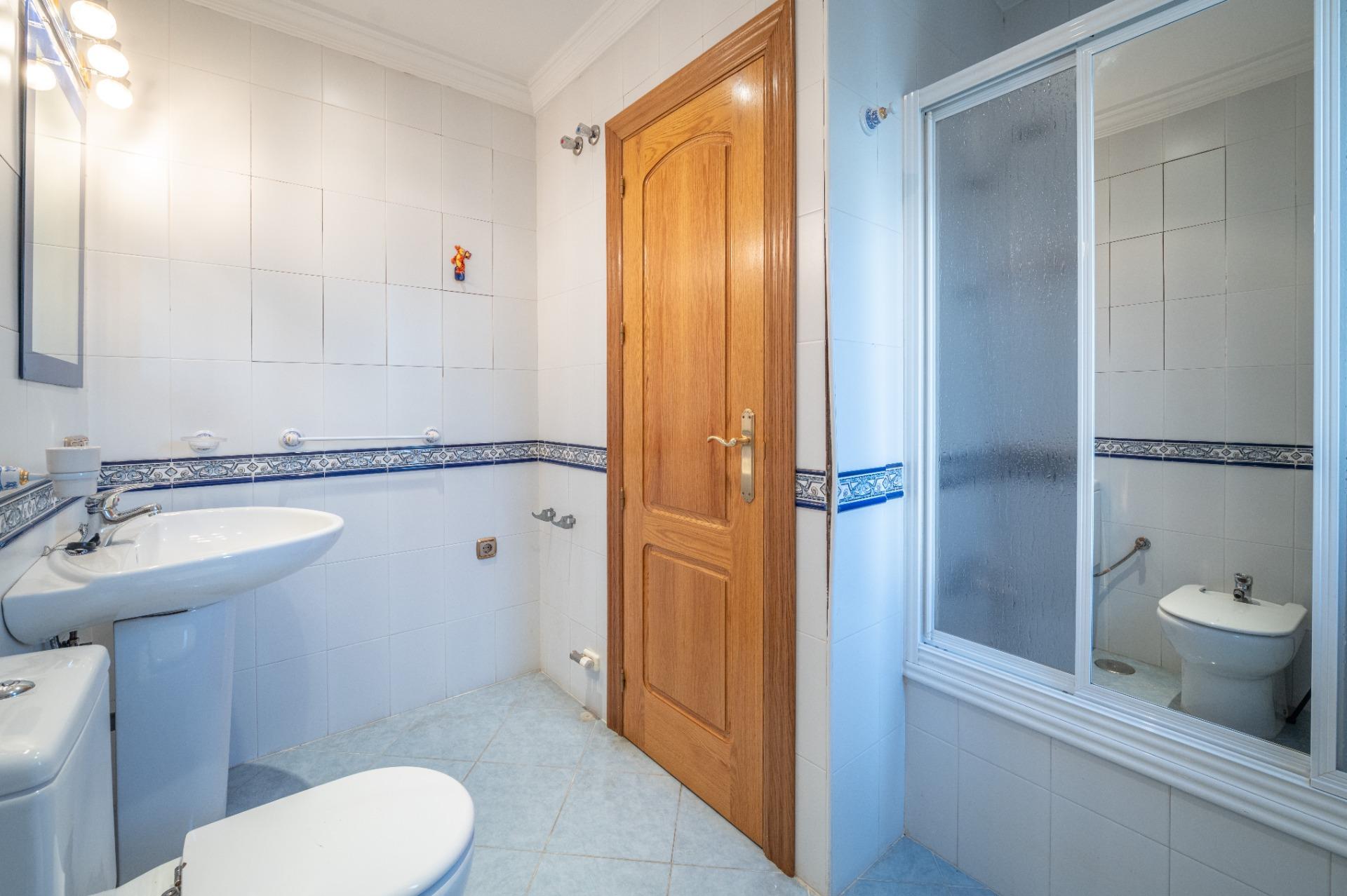 Exclusivo Chalet con estructura planaen Huetor Vega con Pisc - foto 39