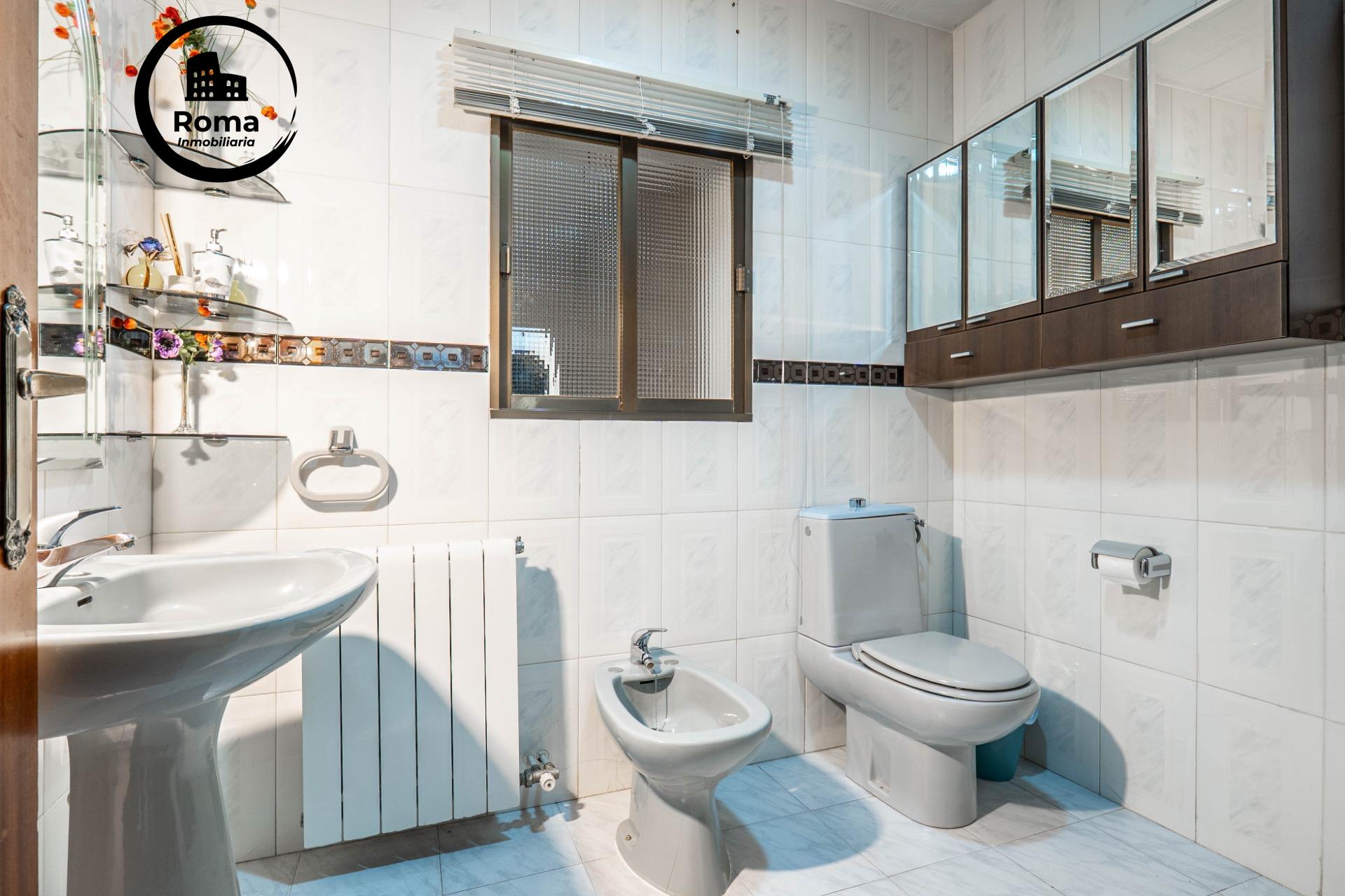 Chalet con Piscina en los Rebites a pocos metros de Granada  - foto 40