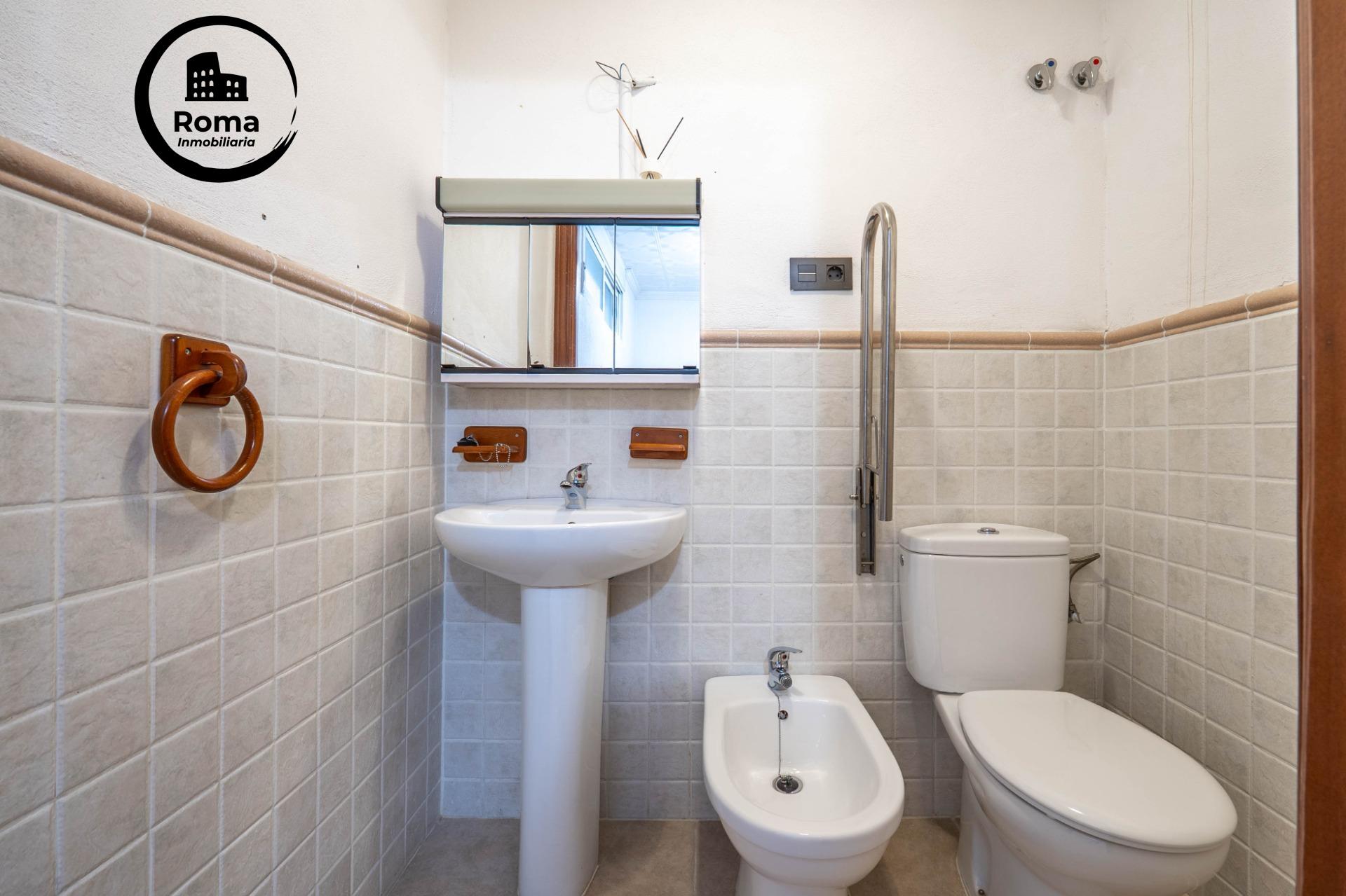 Chalet con Piscina en los Rebites a pocos metros de Granada  - foto 44