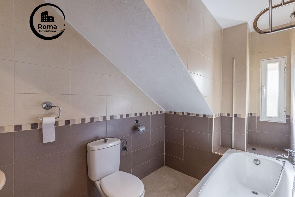 Adosado con dos viviendas independientes en Armilla – ¡Ideal - foto 13