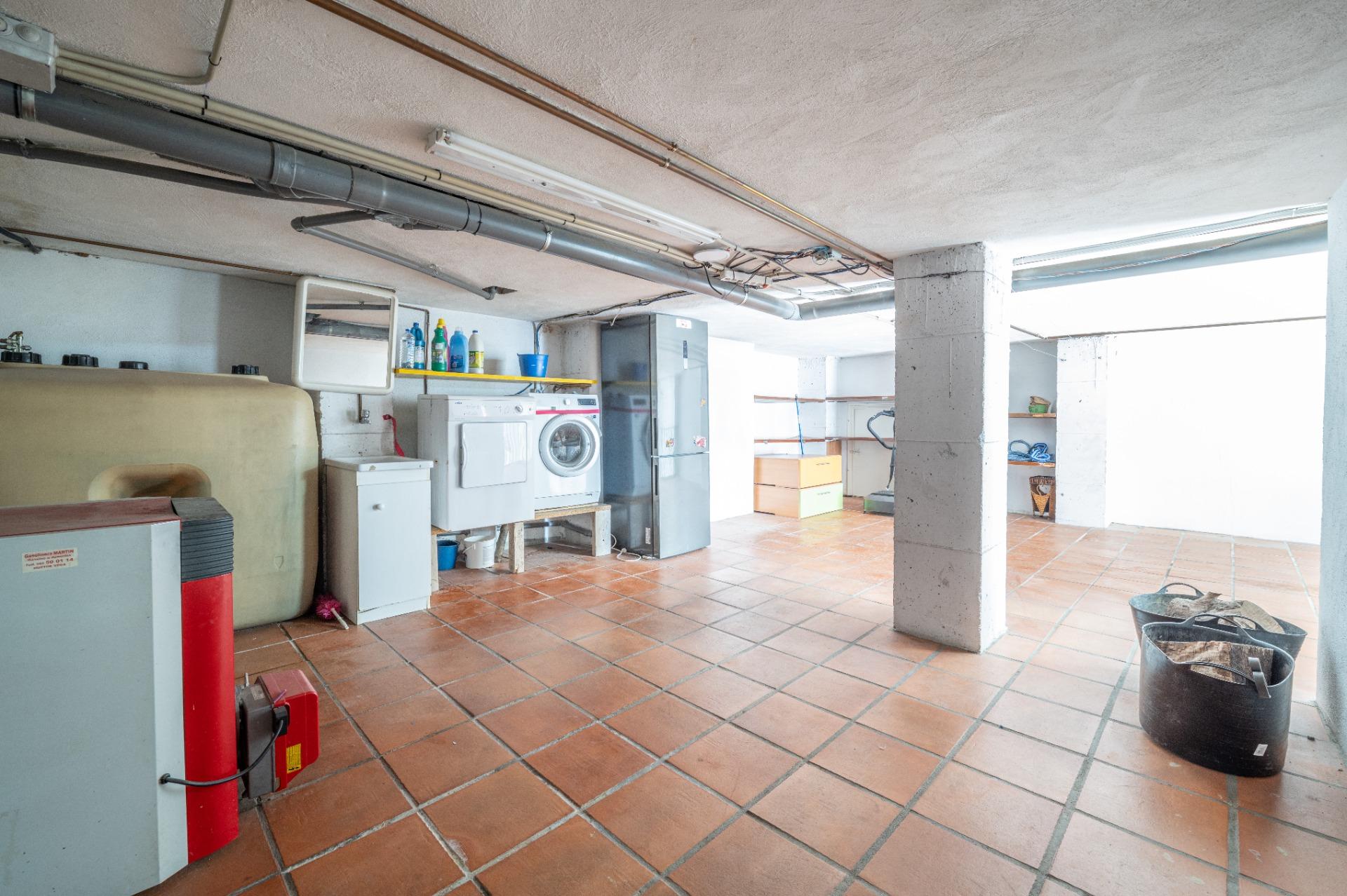 Exclusivo Chalet con estructura planaen Huetor Vega con Pisc - foto 11