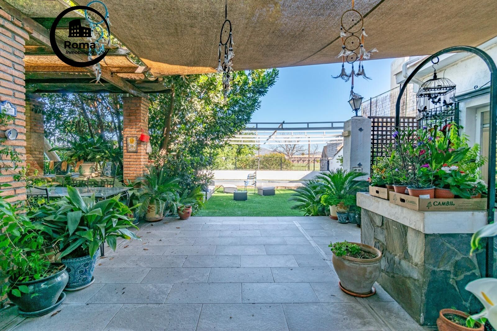 Amplia Casa en Purchil con Piscina y Jardín - foto 8