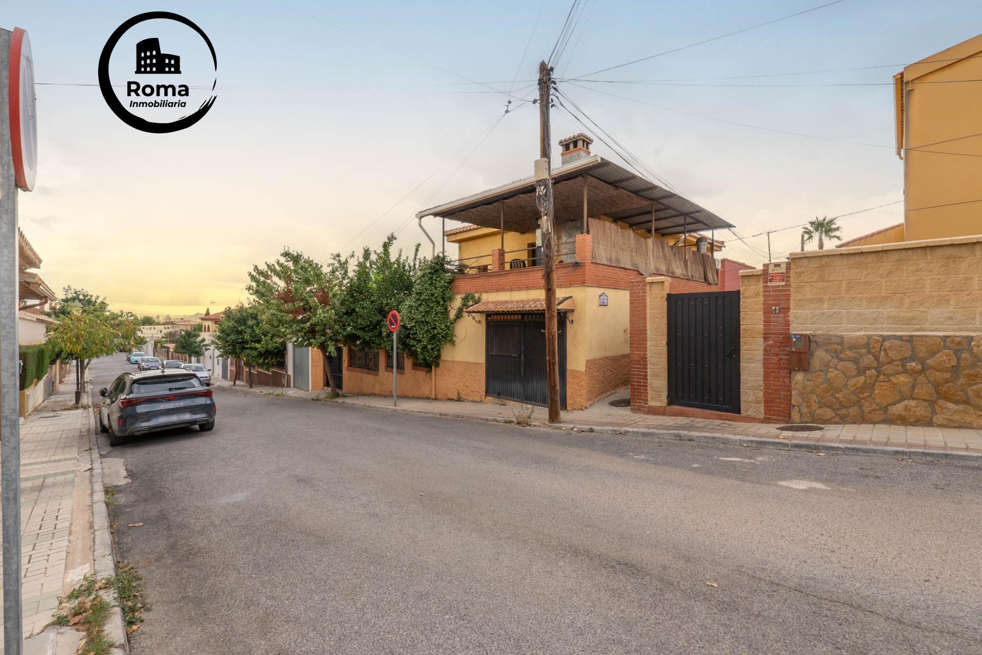 Chalet con Piscina en los Rebites a pocos metros de Granada  - foto 2