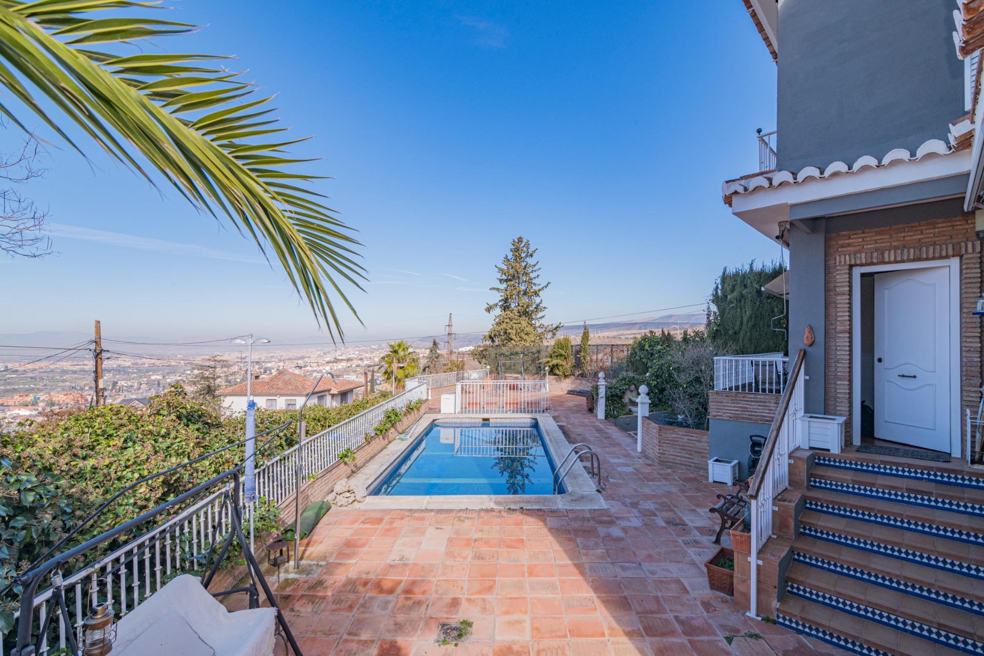 LUJOSO CHALET CON UNA VISTA ESPECTACULAR - foto 5