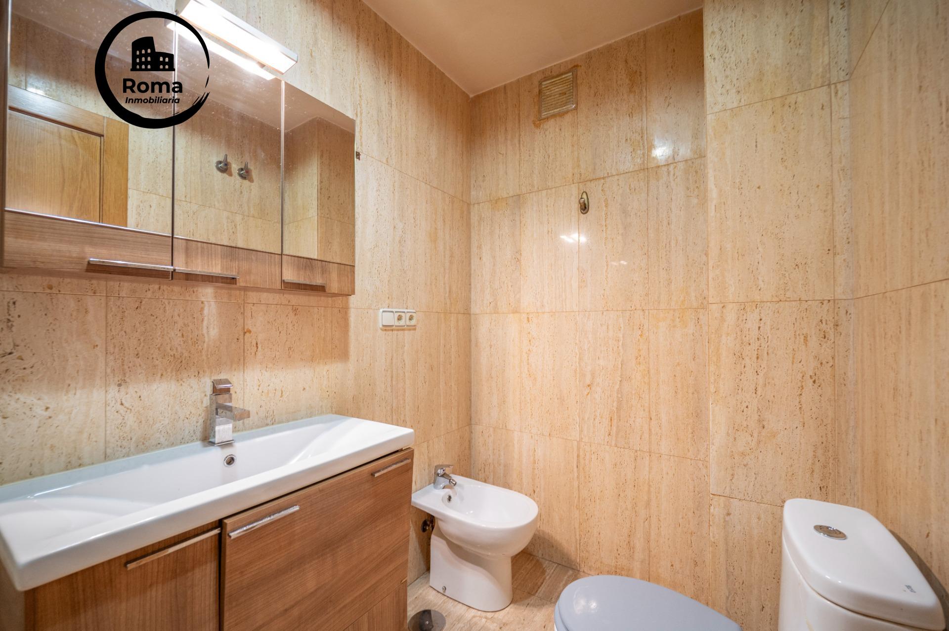 Amplio y Luminoso Piso en el Corazón de Granada - foto 35