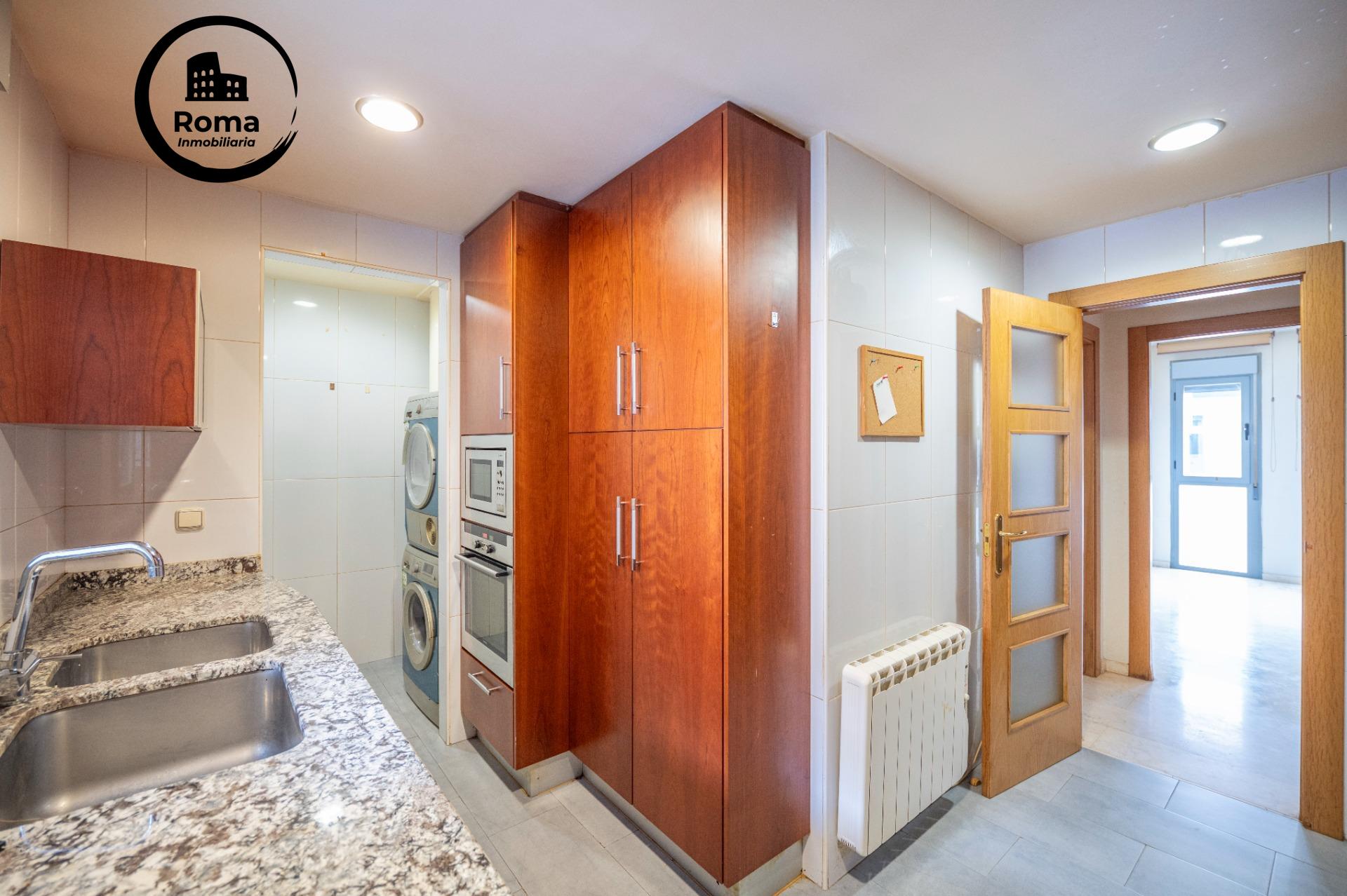 Amplio y Luminoso Piso en el Corazón de Granada - foto 28