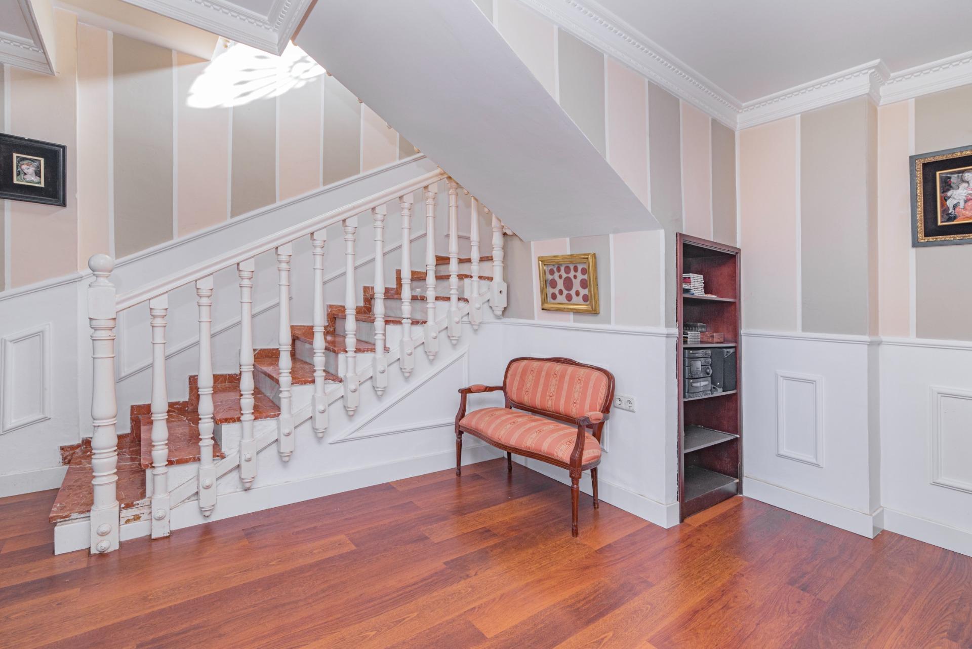 LUJOSO CHALET CON UNA VISTA ESPECTACULAR - foto 12