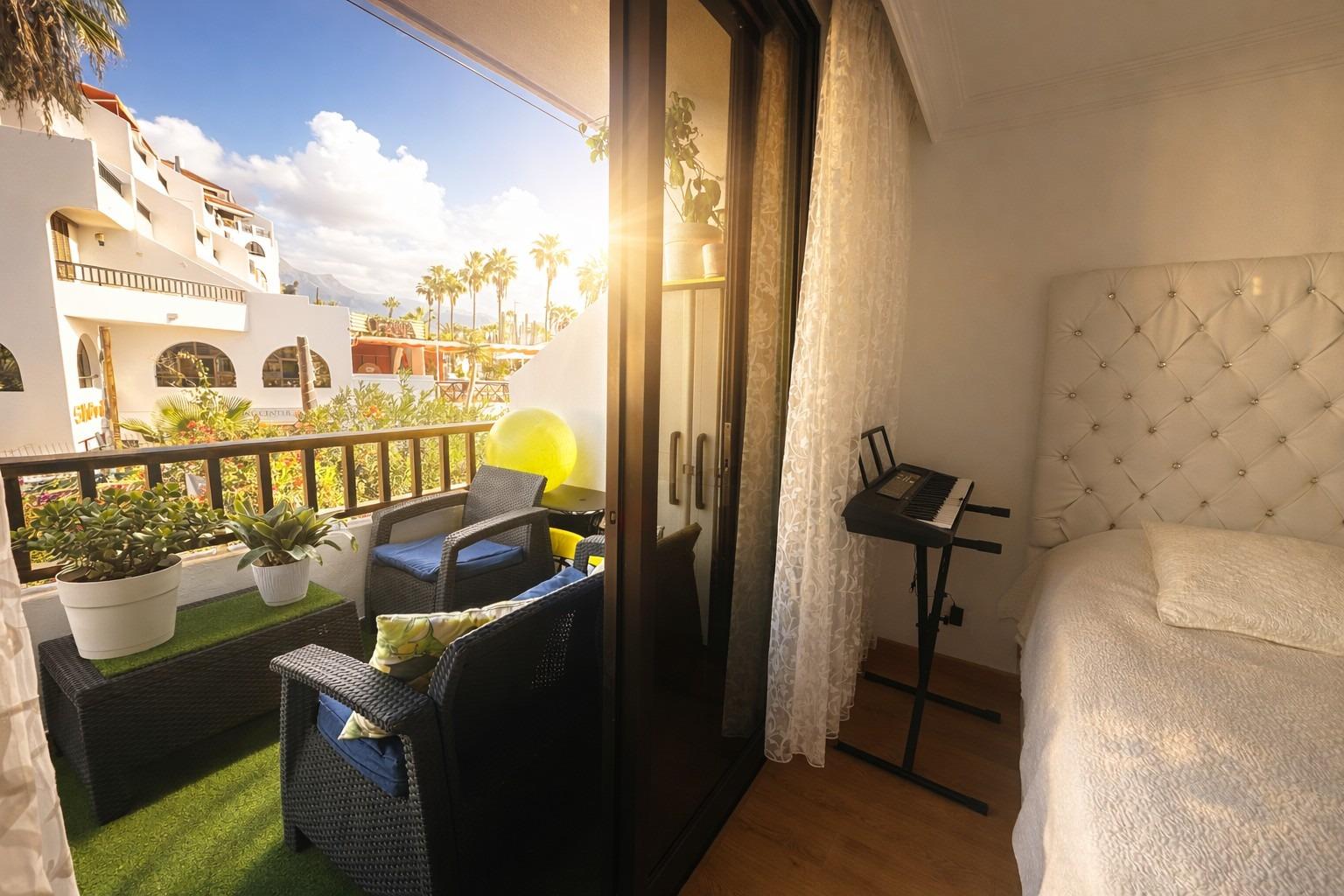 Apartamento en Parque Santiago 1 con terraza, parking y pisc - foto 5