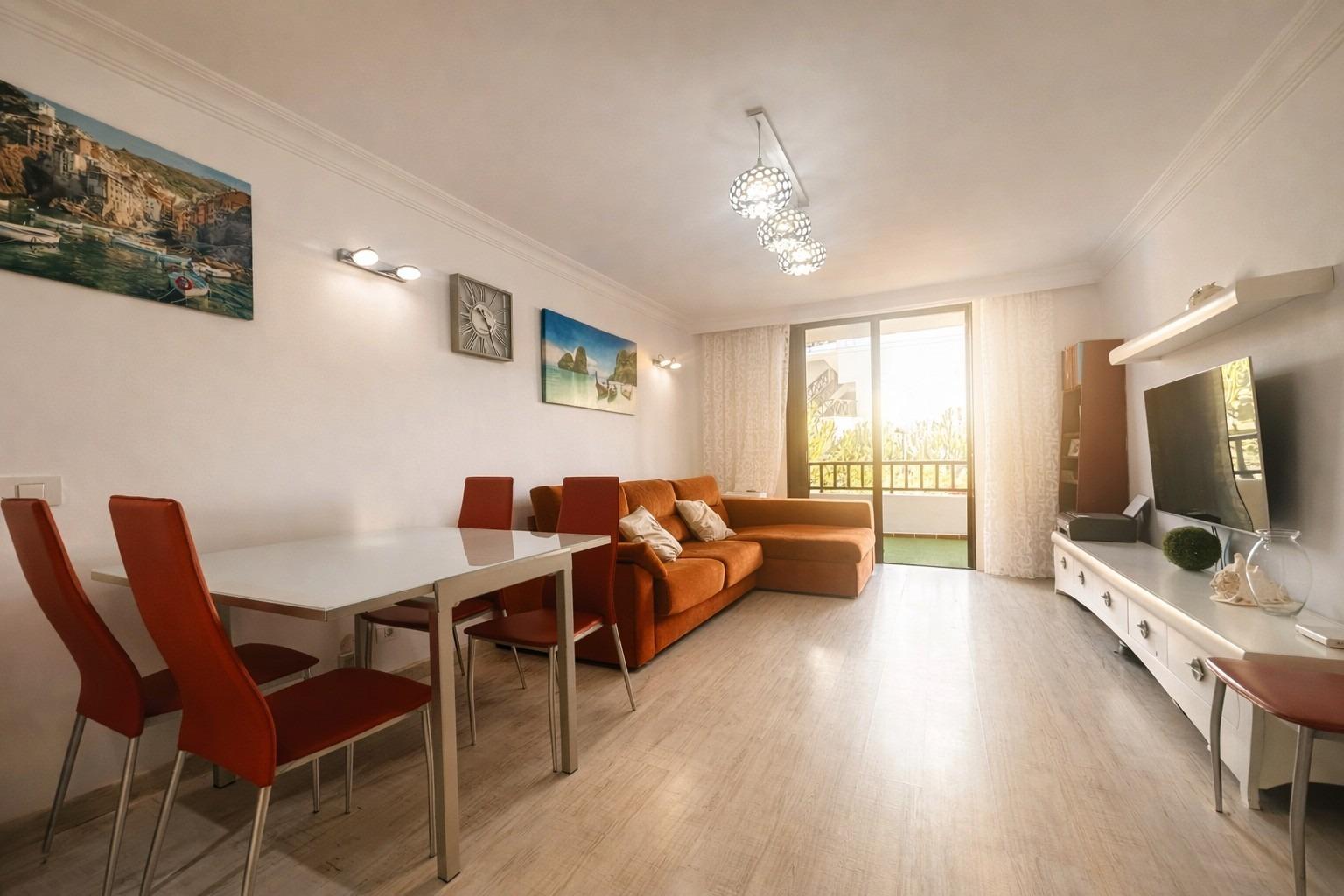 Apartamento en Parque Santiago 1 con terraza, parking y pisc - foto 10