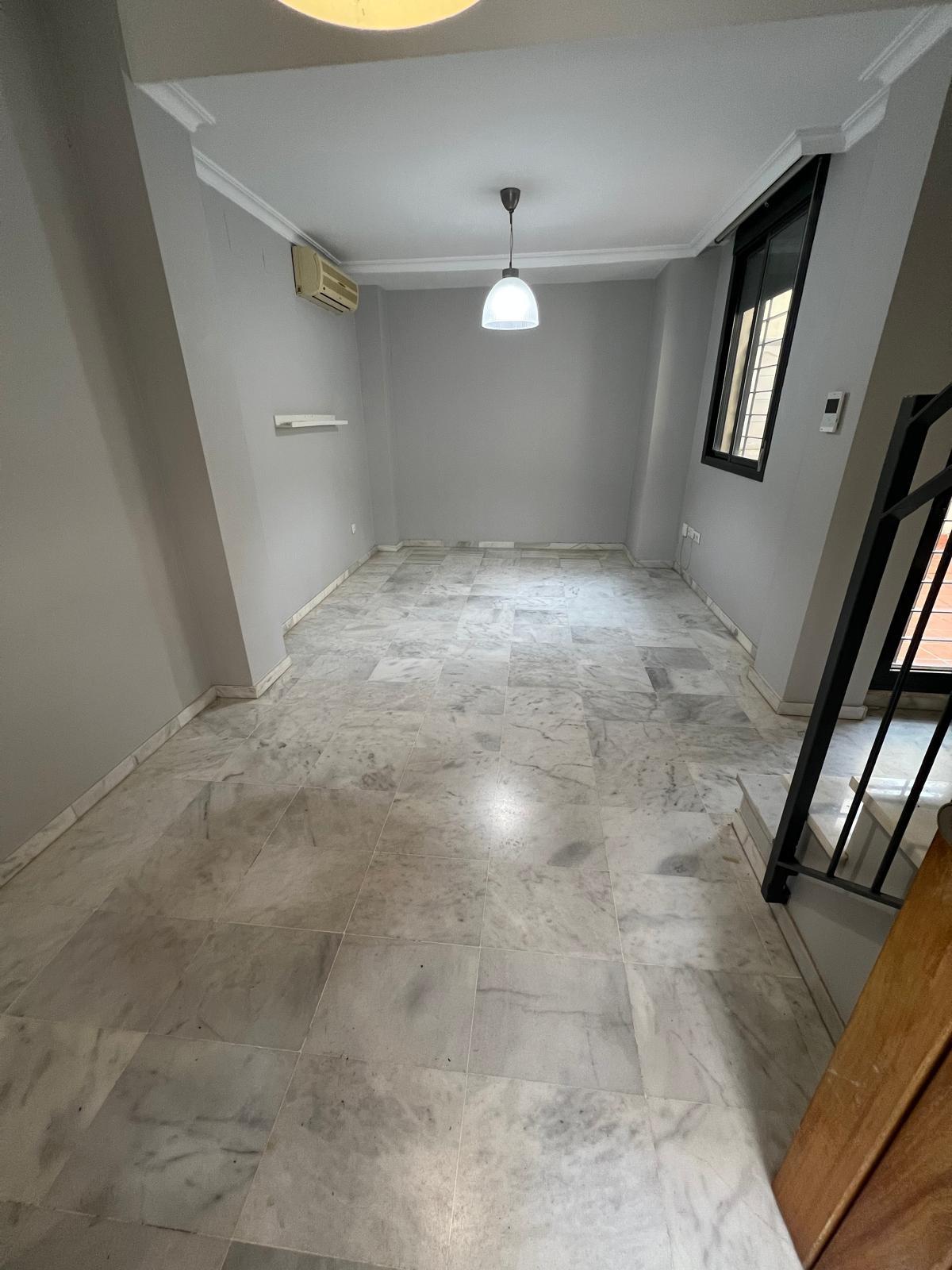 Nervion cerca de Gran Plaza y Luis Montoto. Excelente y boni - foto 4