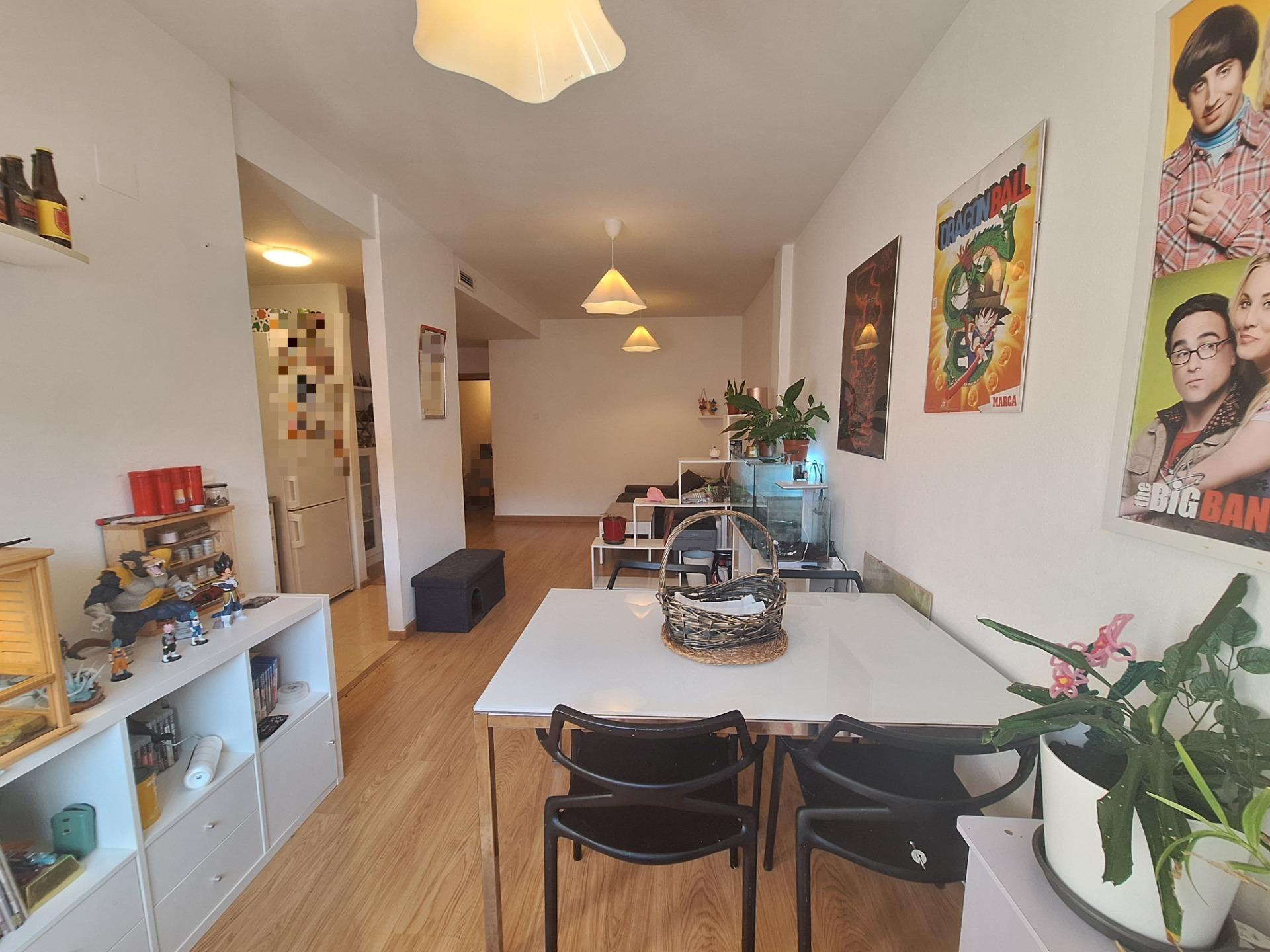 ACOGEDOR PISO CON GRAN TRASTERO Y DOS PLAZAS DE GARAJE CERCA - foto 3