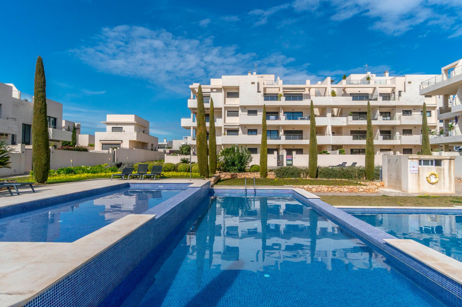 APARTAMENTO DE 2 DORMITORIOS Y 2 BAÑOS EN ORIHUELA COSTA (LOS DOLSES)