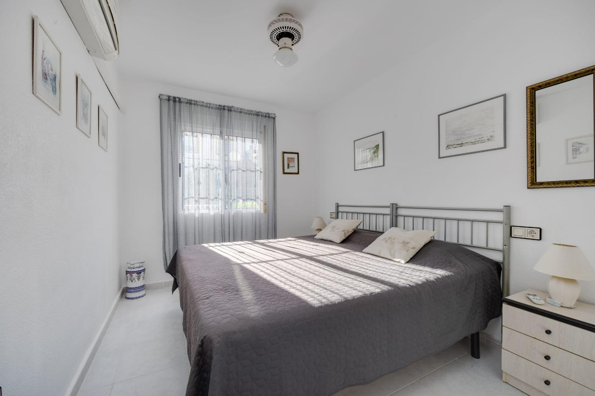 BUNGALOW EN PLANTA BAJA DE 3 DORMITORIOS Y 2 BAÑOS EN LA FLO - foto 13