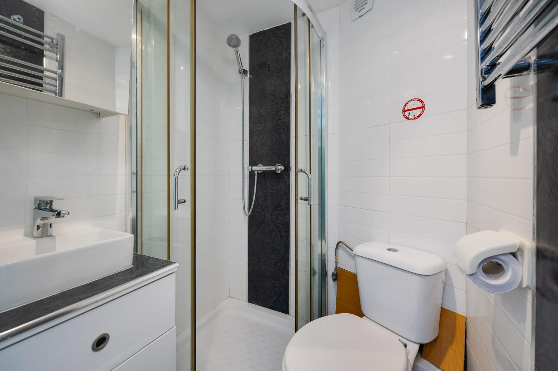 BUNGALOW EN PLANTA BAJA DE 3 DORMITORIOS Y 2 BAÑOS EN LA FLO - foto 16