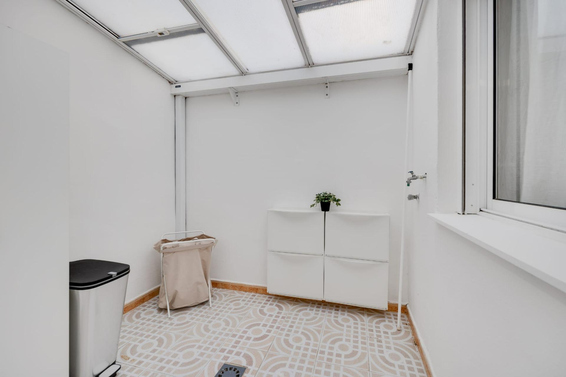 BUNGALOW EN PLANTA BAJA DE 3 DORMITORIOS Y 2 BAÑOS EN LA FLO - foto 22