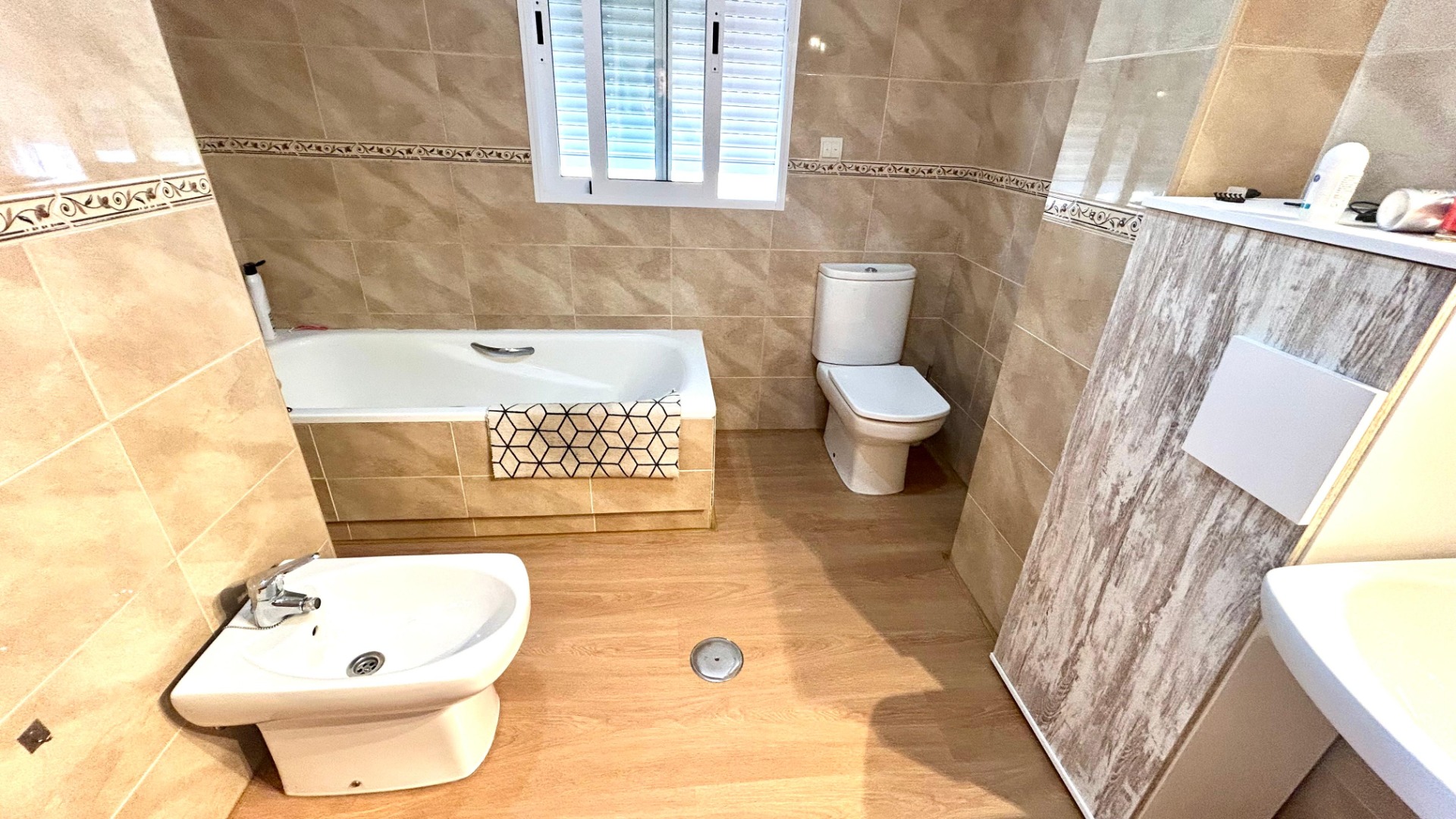 Exclusiva vivienda con piscina privada y garaje en El Hornil - foto 31