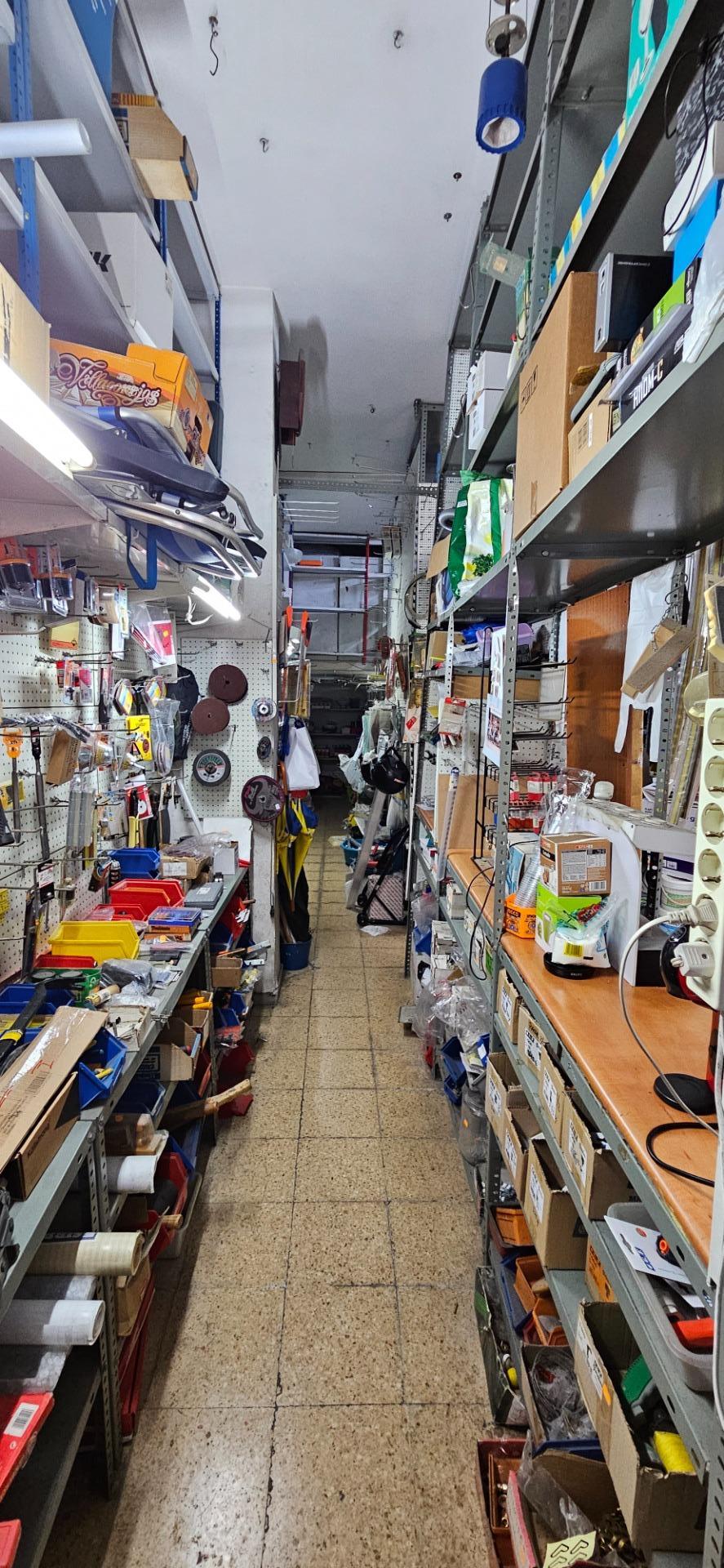 LOCAL COMERCIAL EN AVENIDA ESCALERITAS - DOBLE OPORTUNIDAD - foto 12