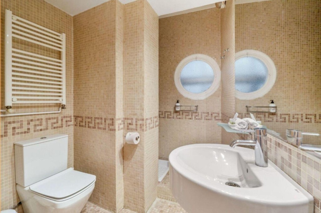 Luminosa 6ª planta con ascensor a dos pasos de la Plaza Urqu - foto 9