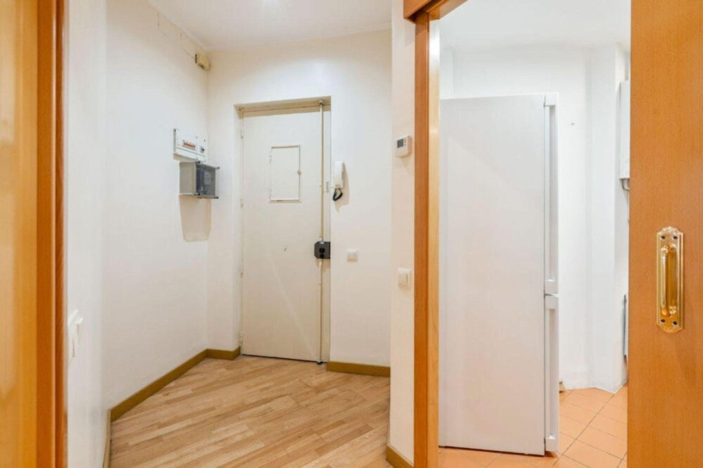 Luminosa 6ª planta con ascensor a dos pasos de la Plaza Urqu - foto 10