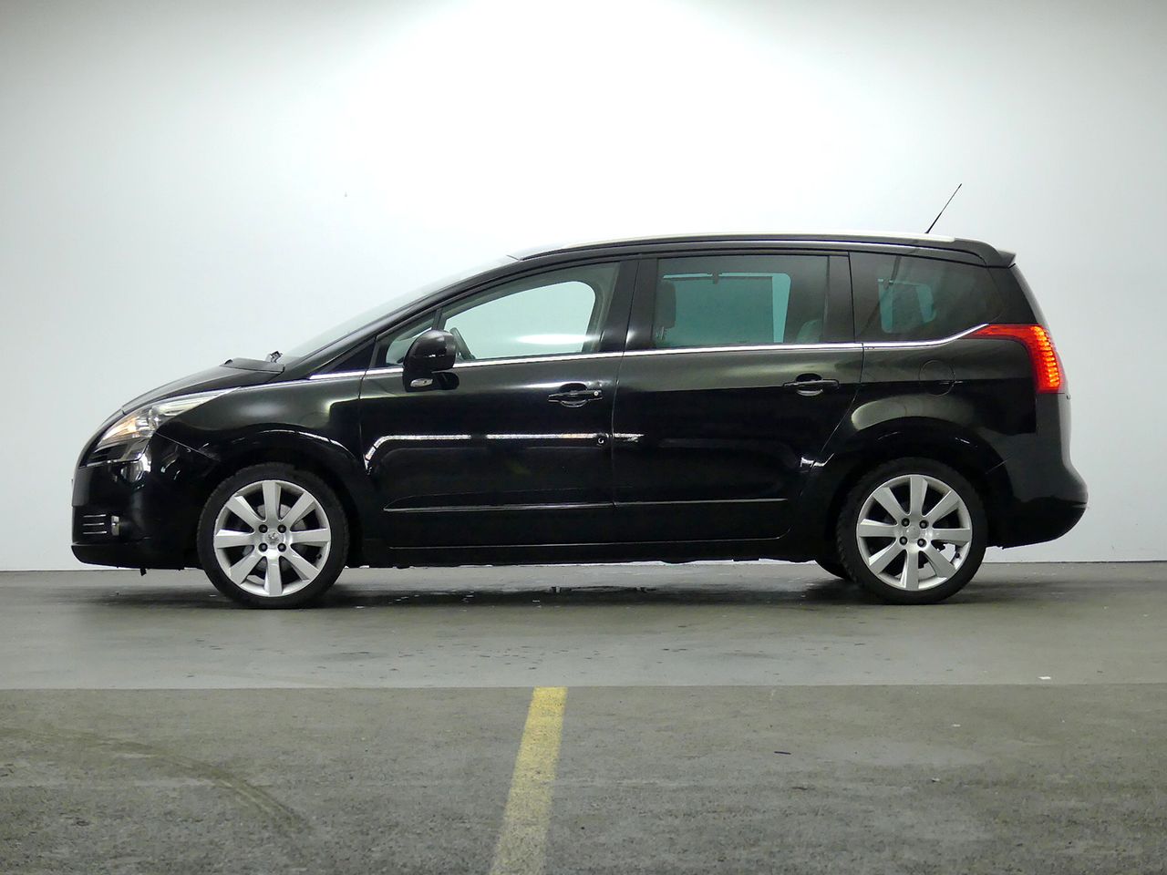 Peugeot 5008 1.6 HDI FAP CONFORT 112CV - foto 7