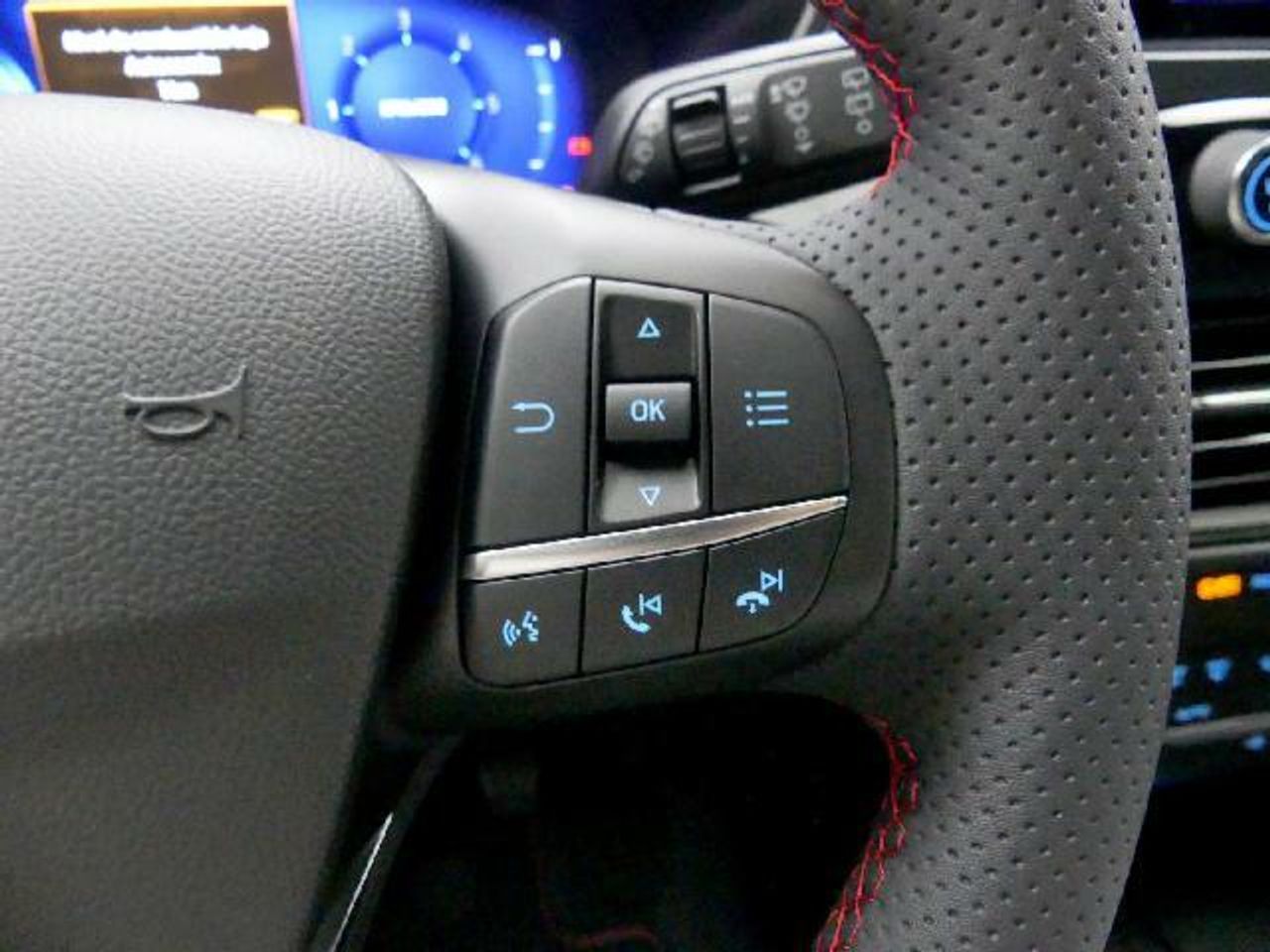 Ford Kuga 1.5 ECOBLUE 88KW ST-LINE 120 5P - foto 19