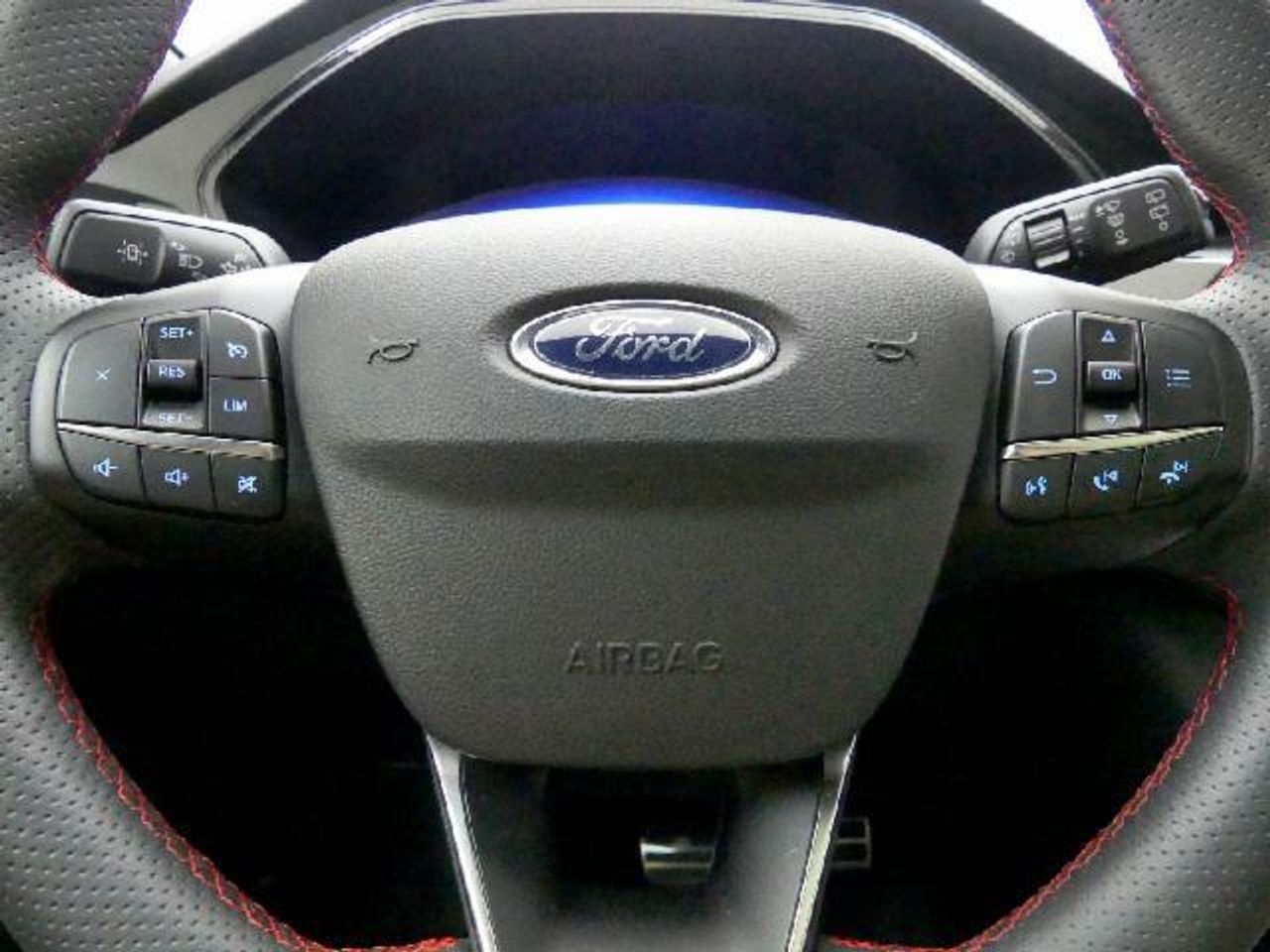 Ford Kuga 2.5 PHEV ST-LINE AUTO 225 5P - foto 17