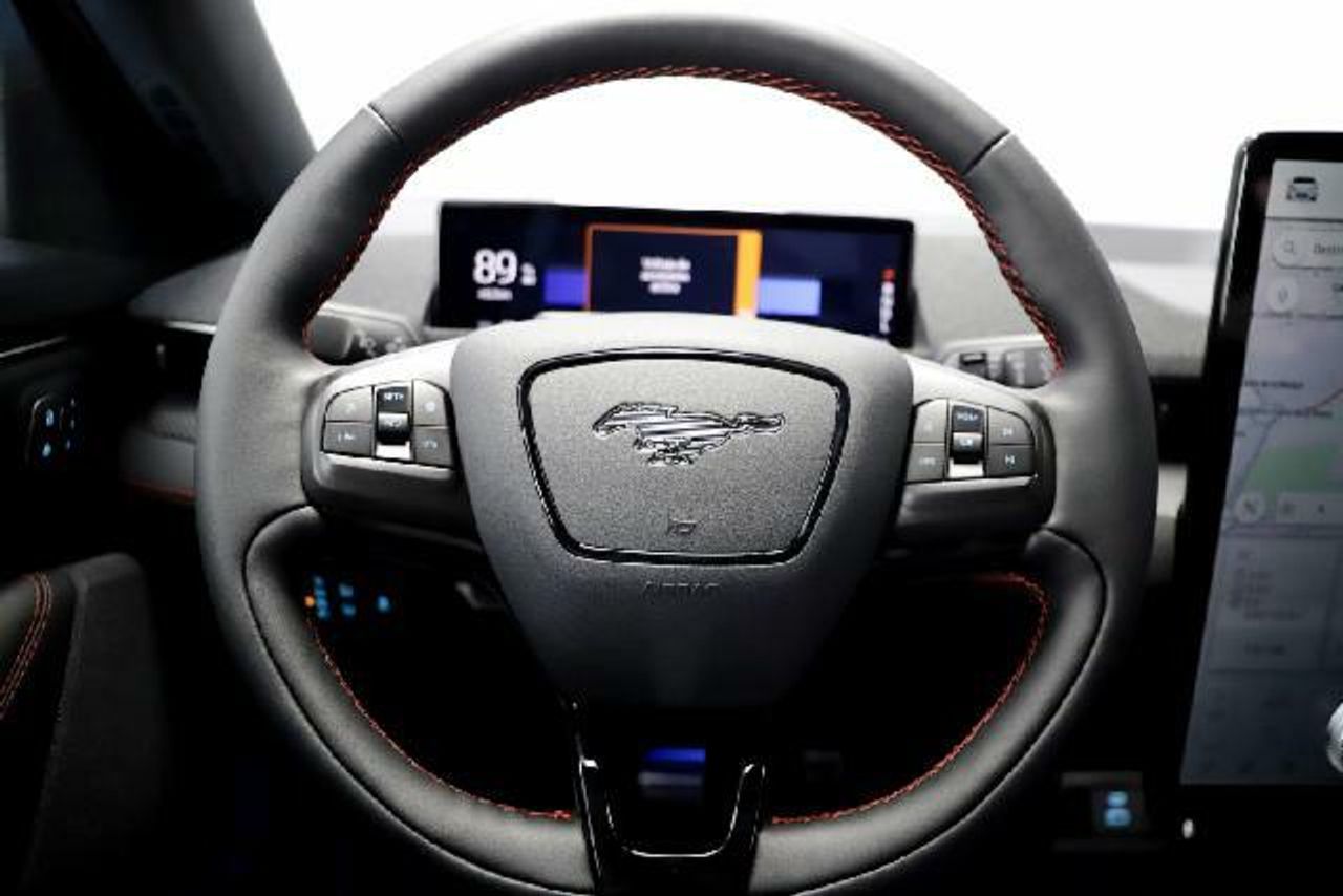 Ford Mustang BEV 99KWH 351PS AWD AUTO EXTENDED RANGE 351 5P - foto 18