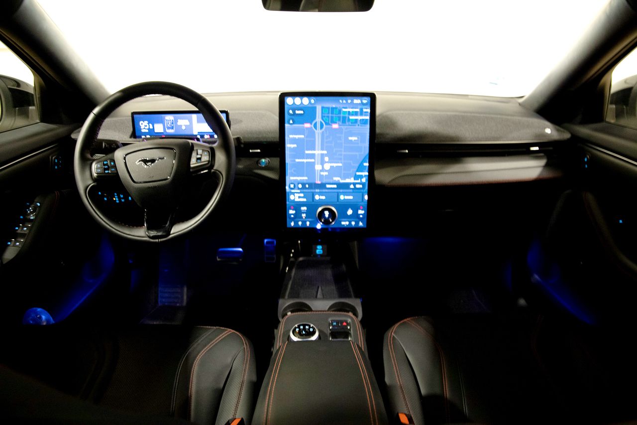 Ford Mustang BEV 99KWH 351PS AWD AUTO EXTENDED RANGE 351 5P - foto 16