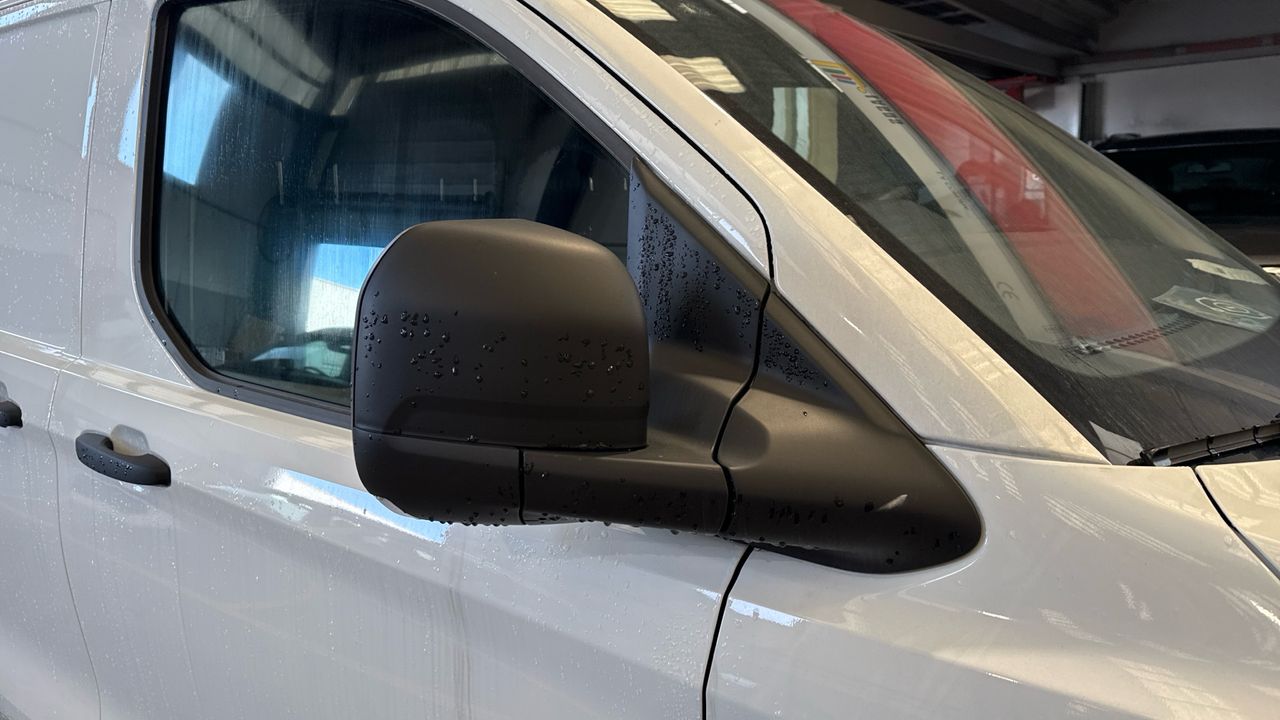 Ford Transit Custom 64KWH 100KW 320 TREND DC VAN RWD SWB 136 - foto 21