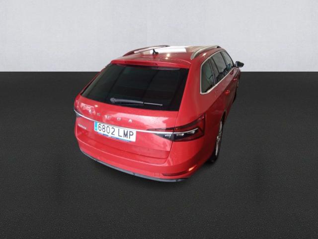 SKODA - Superb Station Wagon - Superb 2.0 TDI DSG Wagon Styl - foto 3