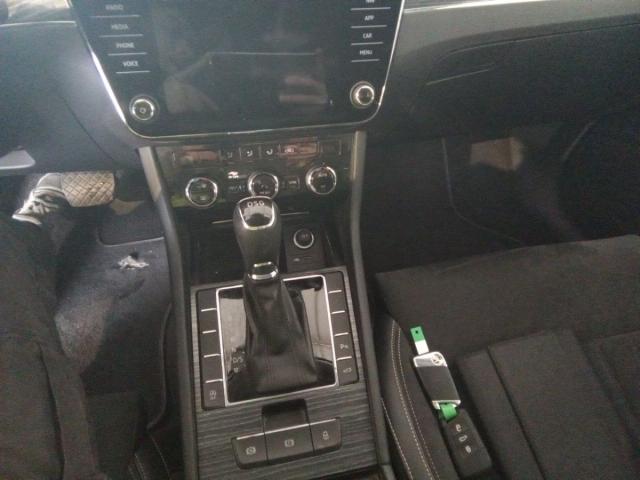 SKODA - Superb Station Wagon - Superb 2.0 TDI DSG Wagon Styl - foto 4